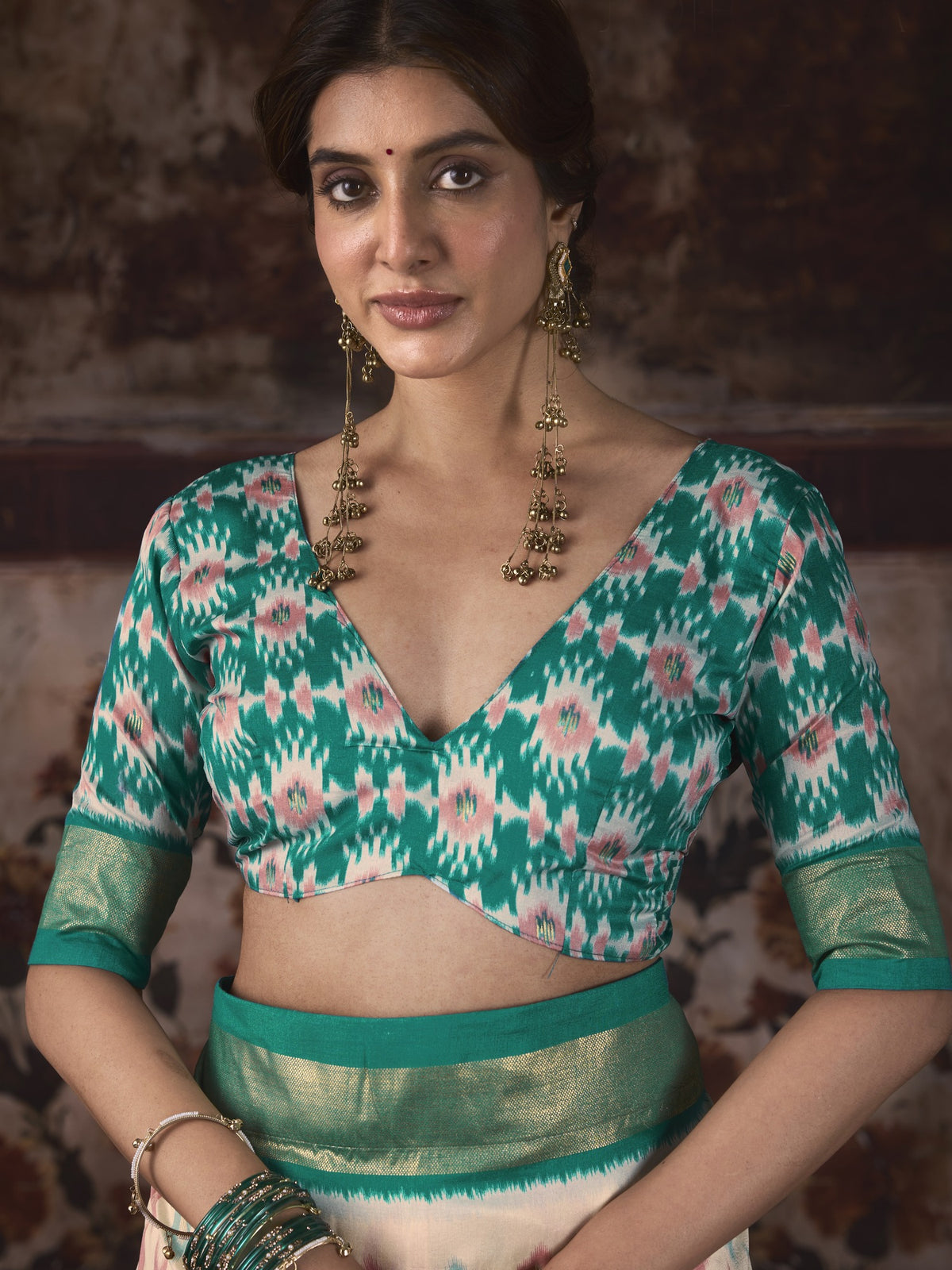 Off White silk blend saree view 1