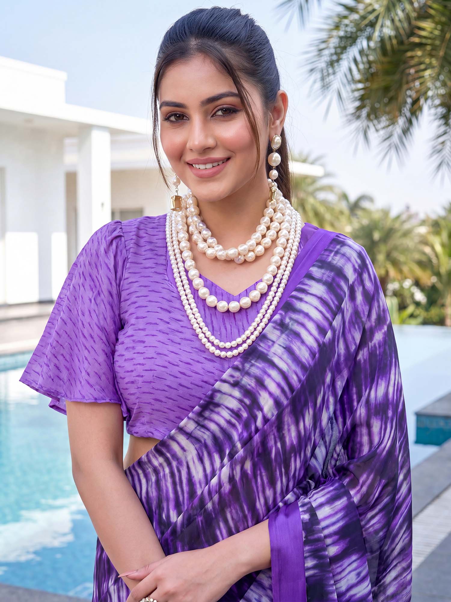 Violet Crepe saree – detail view 4