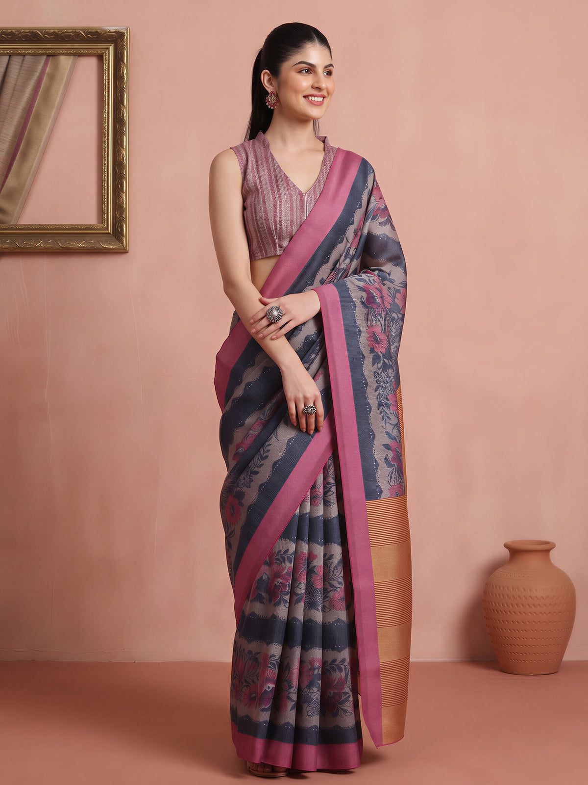 Grey Cotton Blend saree – detail view 3