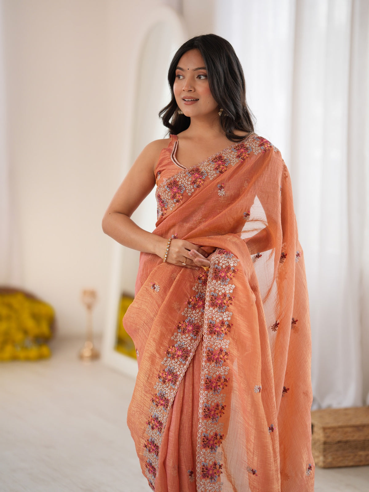 Peach Tissue saree – detail view 3
