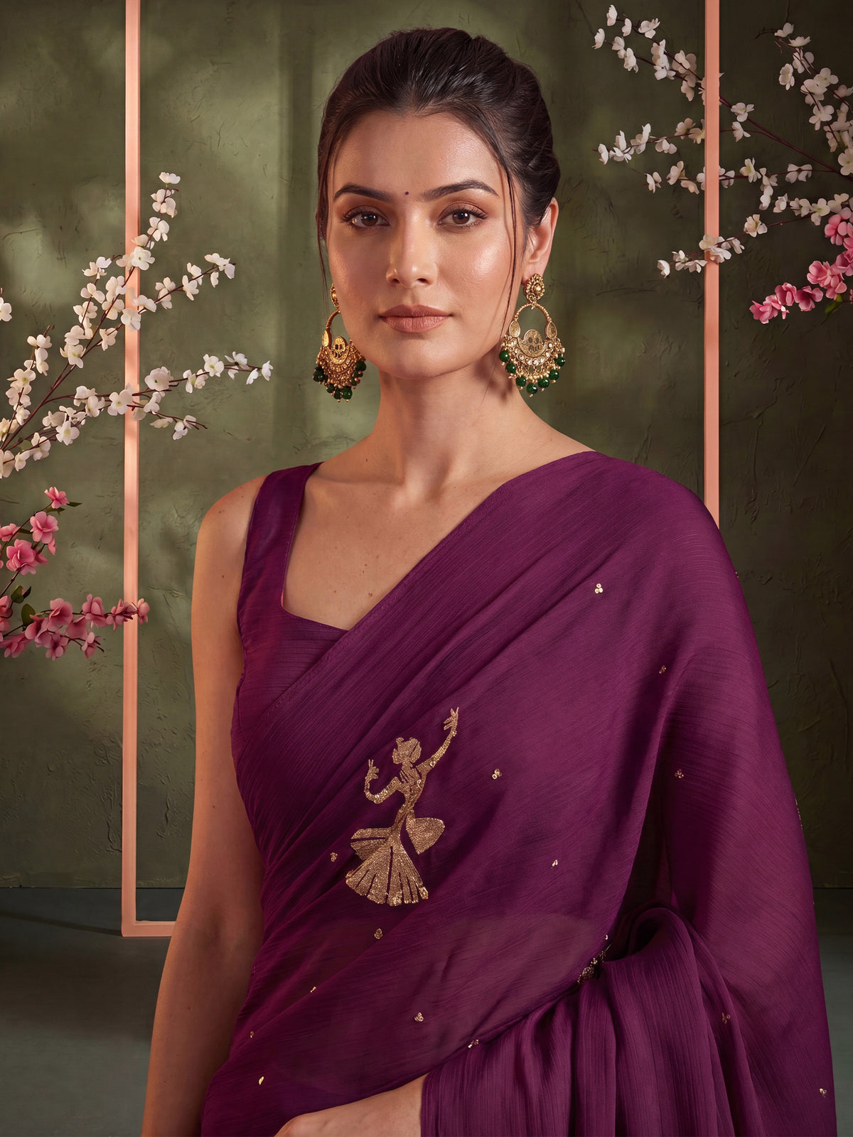 Wine Satin saree – detail view 4