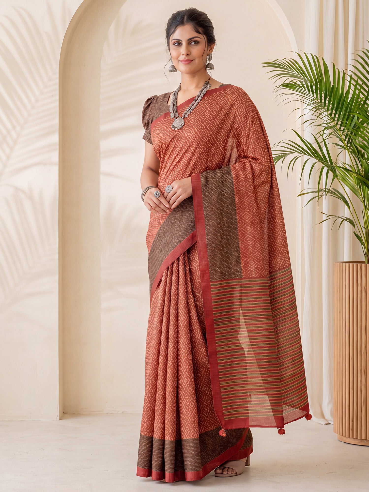 Rust Silk Blend saree – detail view 3