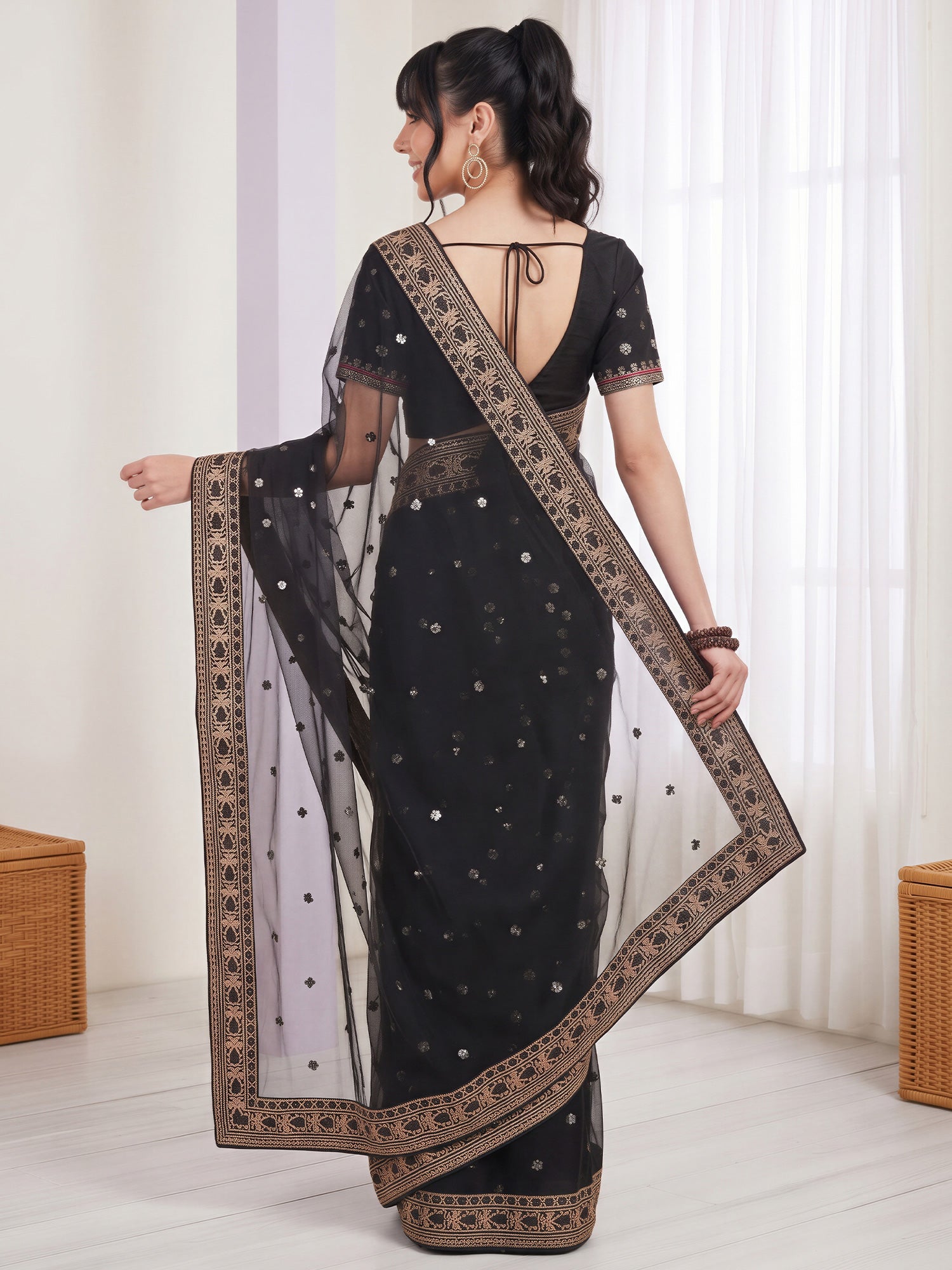 Black Net saree – detail view 1