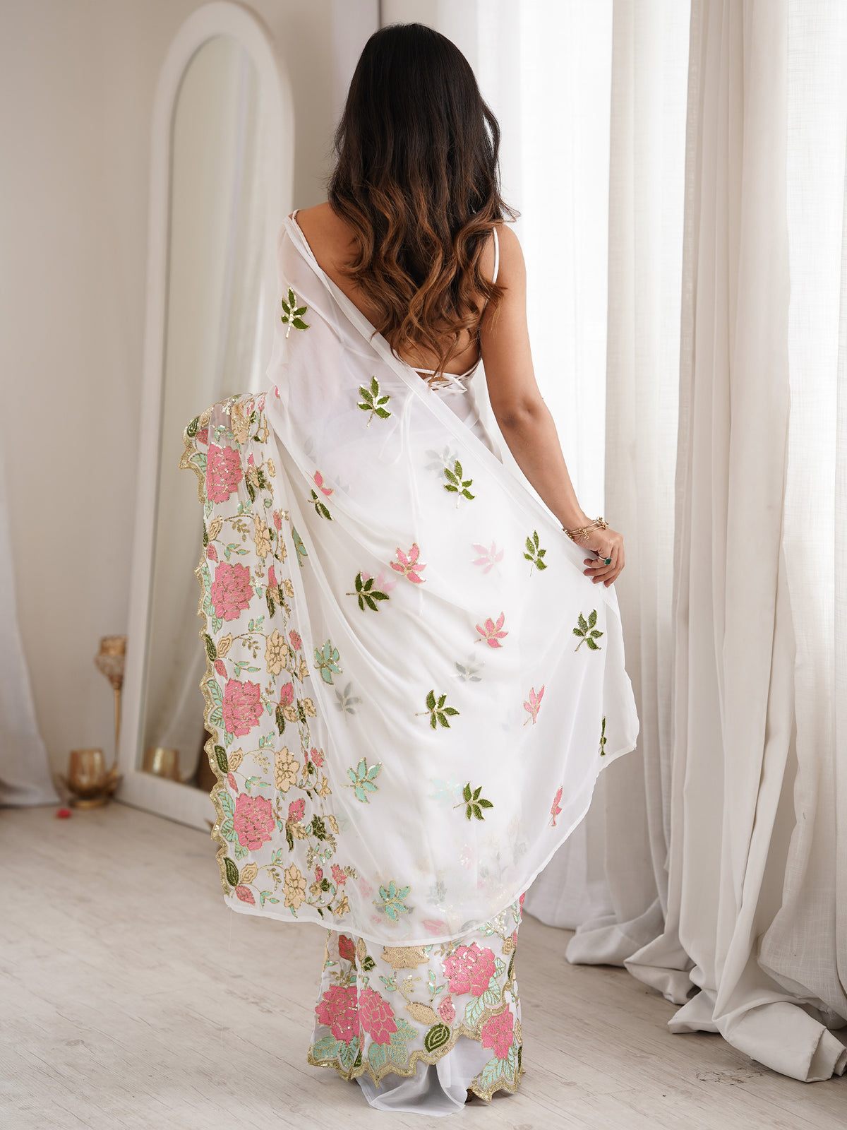 White Georgette saree – detail view 1