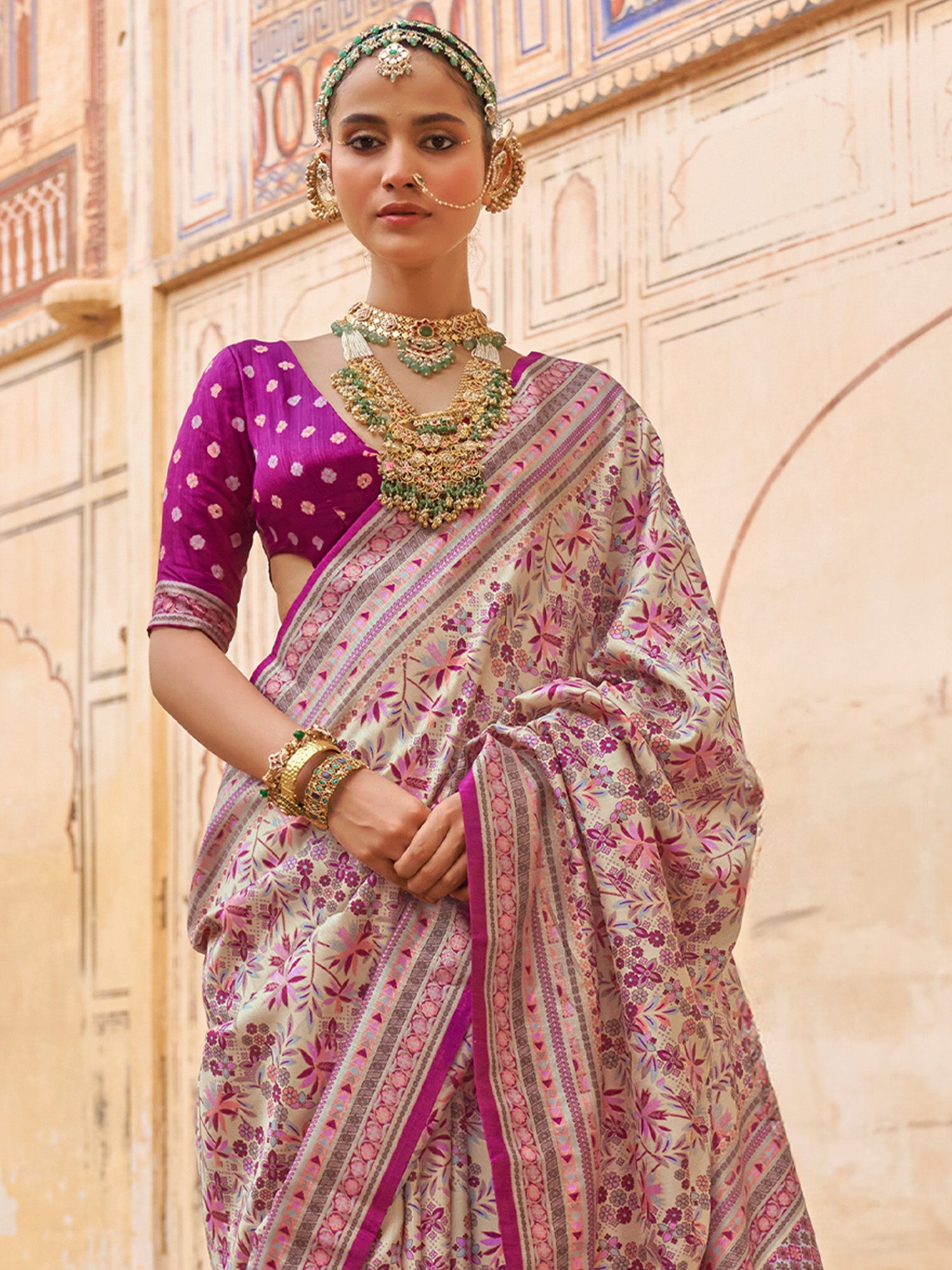 Magenta Silk Blend saree – detail view 3