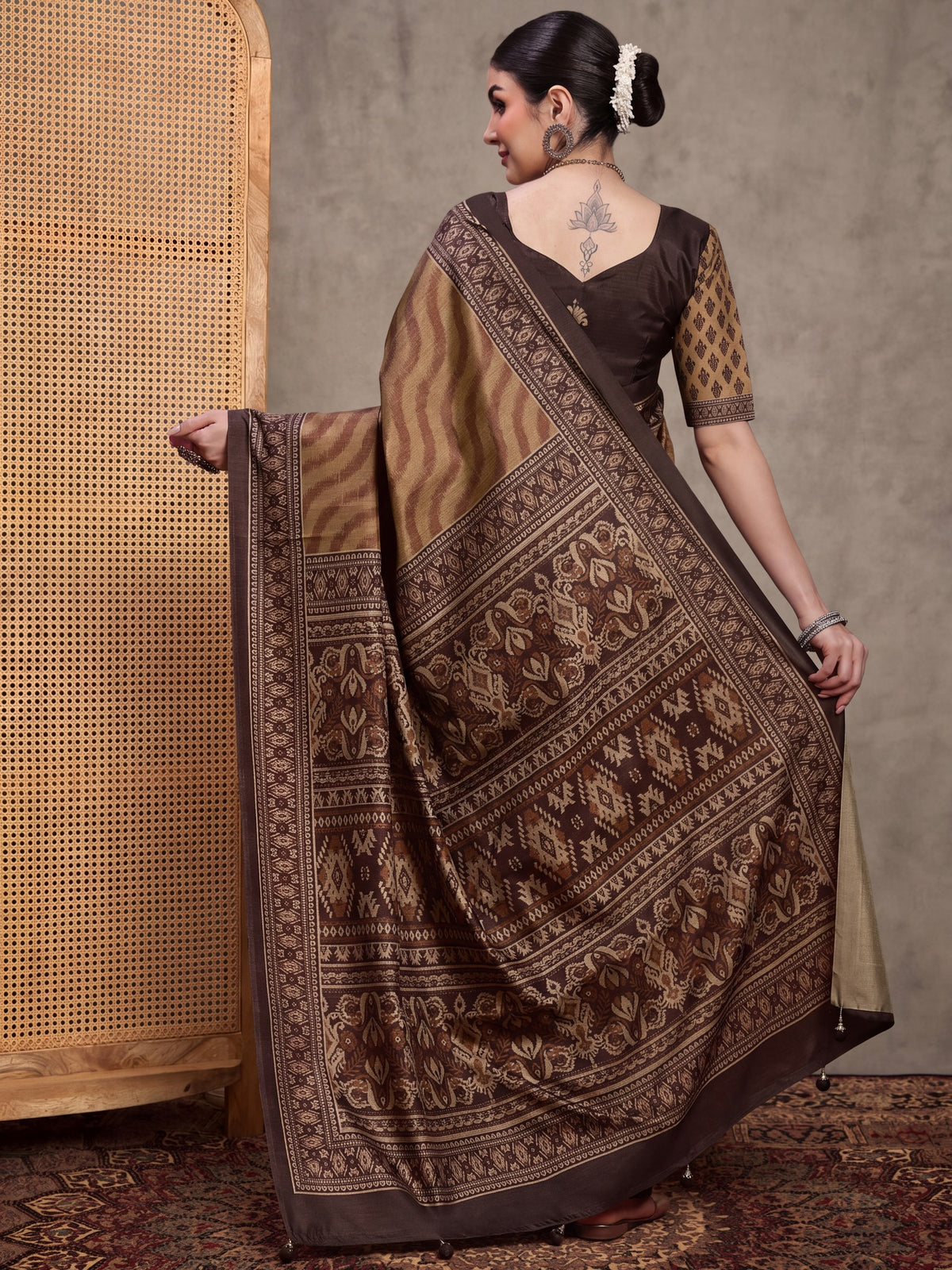Light Brown Silk Blend saree – detail view 3