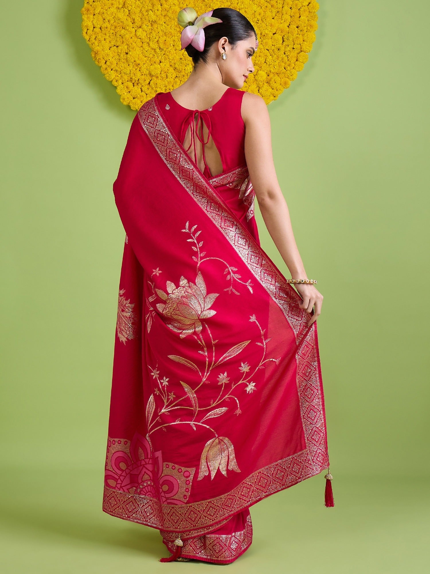 Pink Silk Blend saree – detail view 1