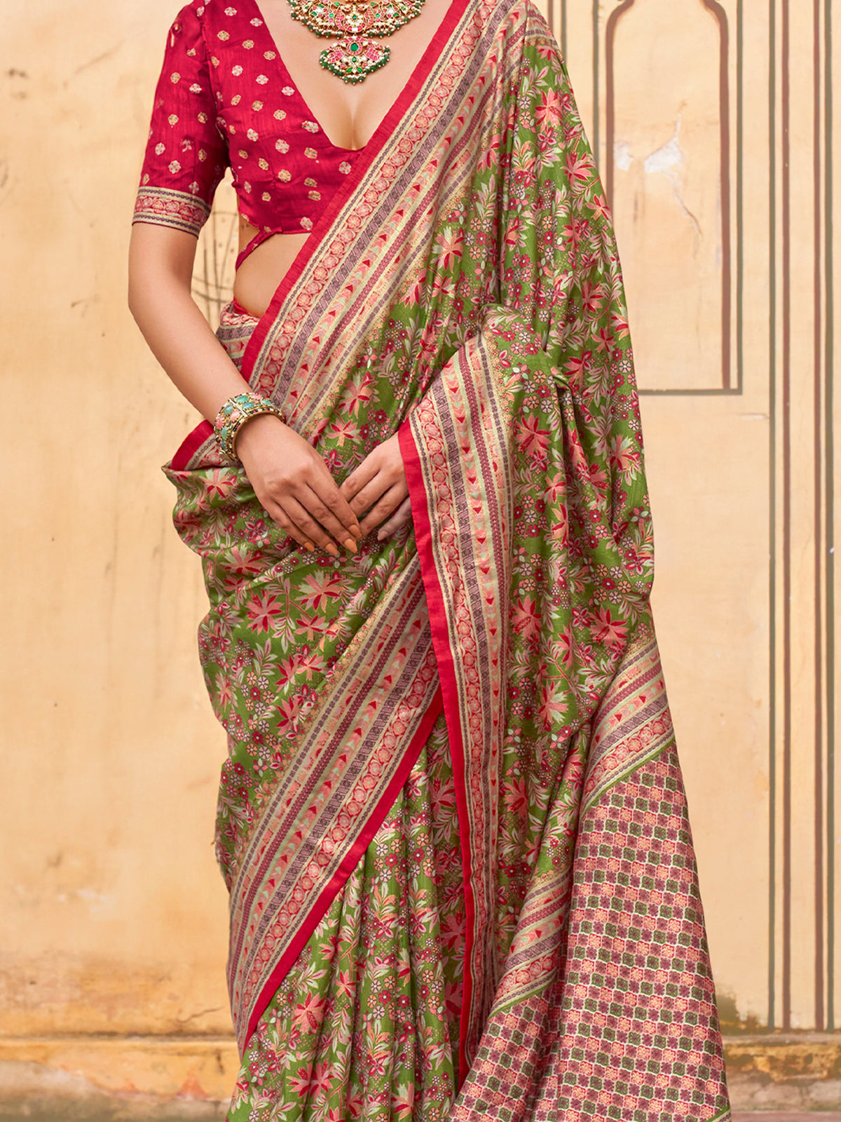 Green Silk Blend saree – detail view 3