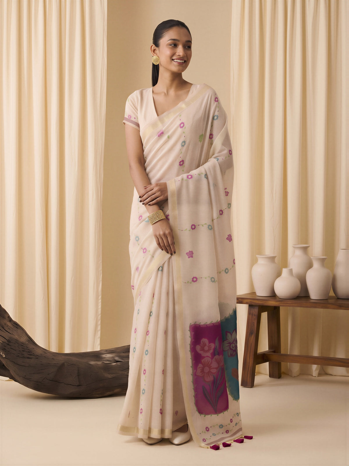 Off White Cotton Blend saree – detail view 3