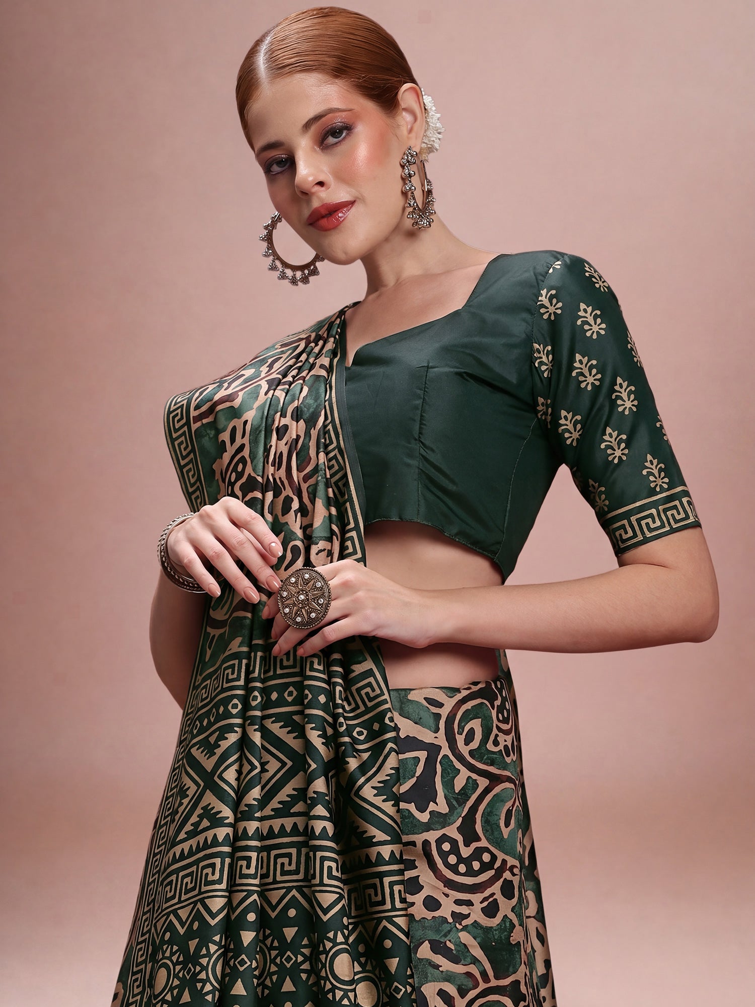 Dark Green Silk Blend saree – detail view 4
