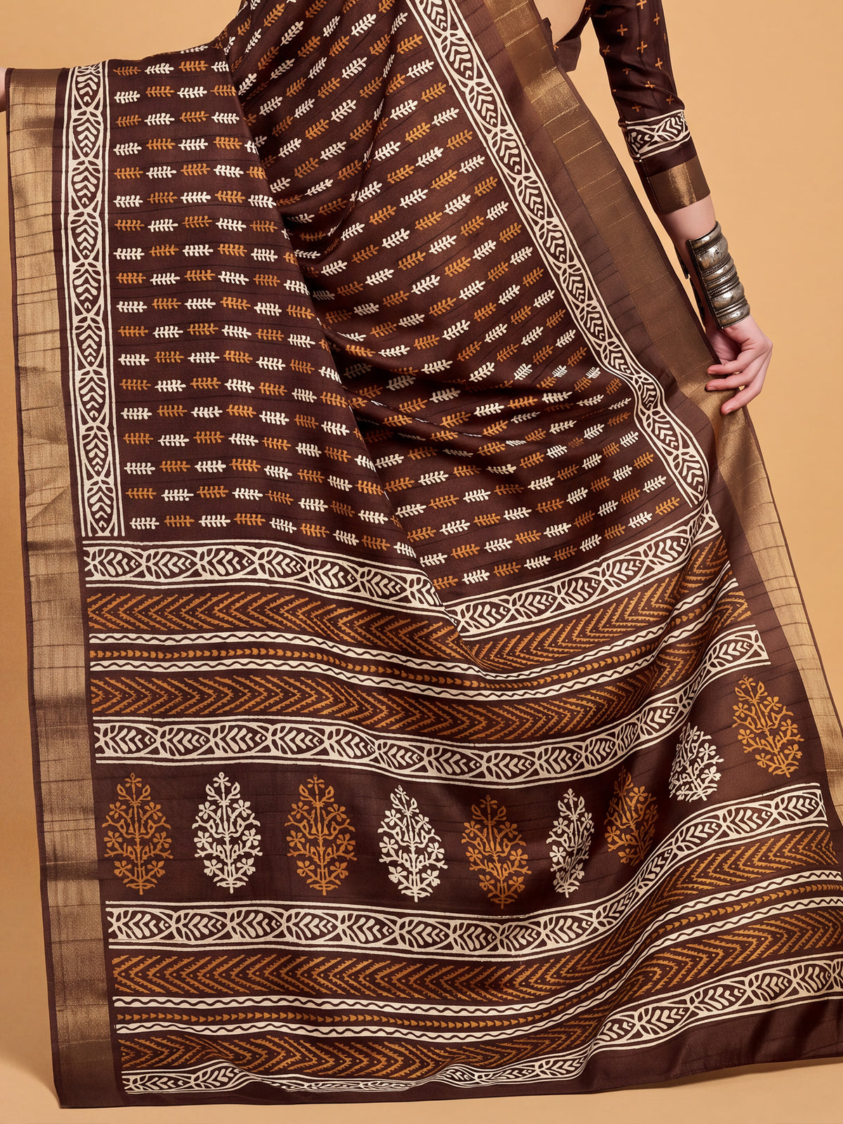 Brown Silk Blend saree – detail view 5