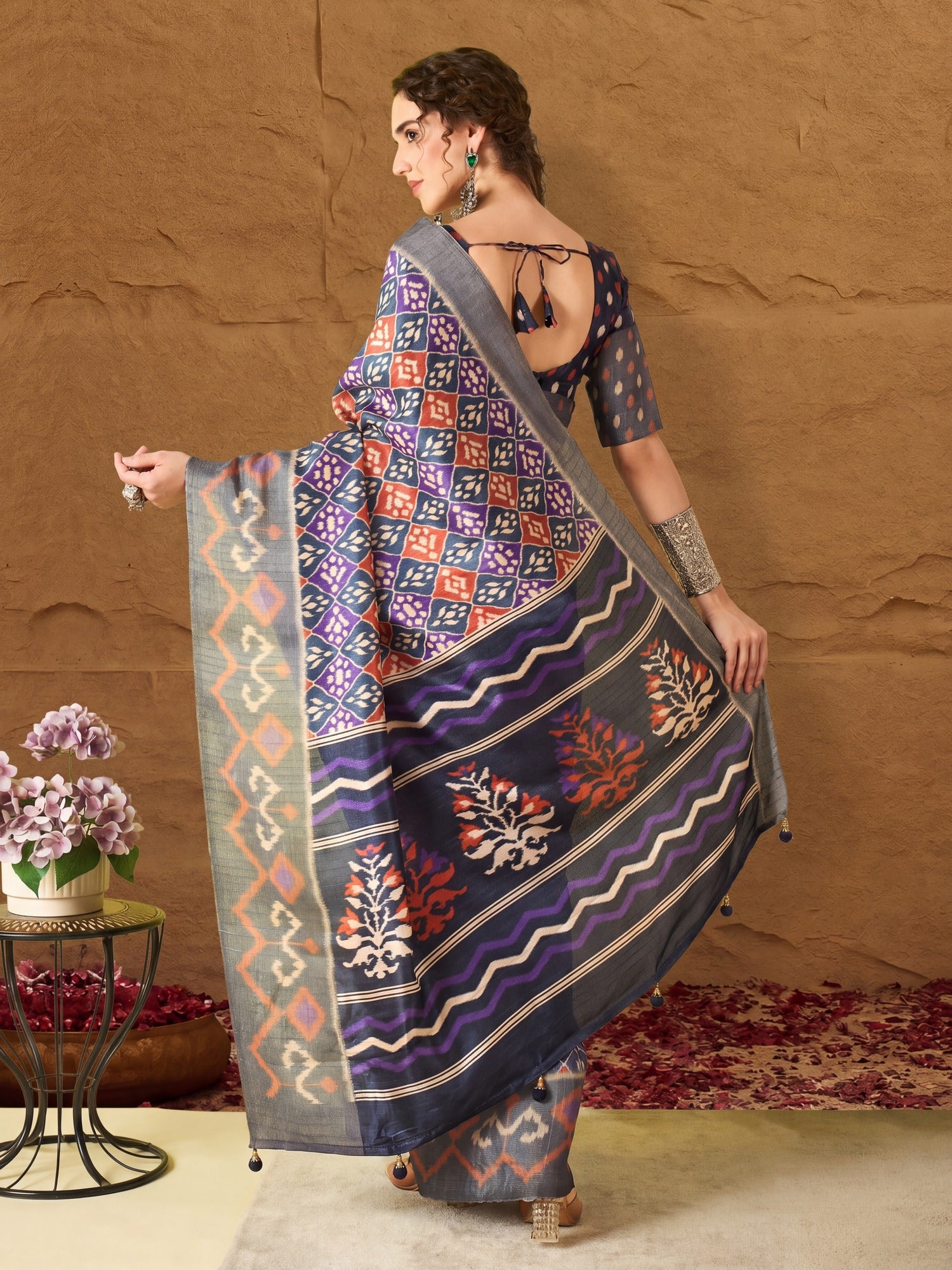 Navy Blue Silk Blend saree – detail view 1