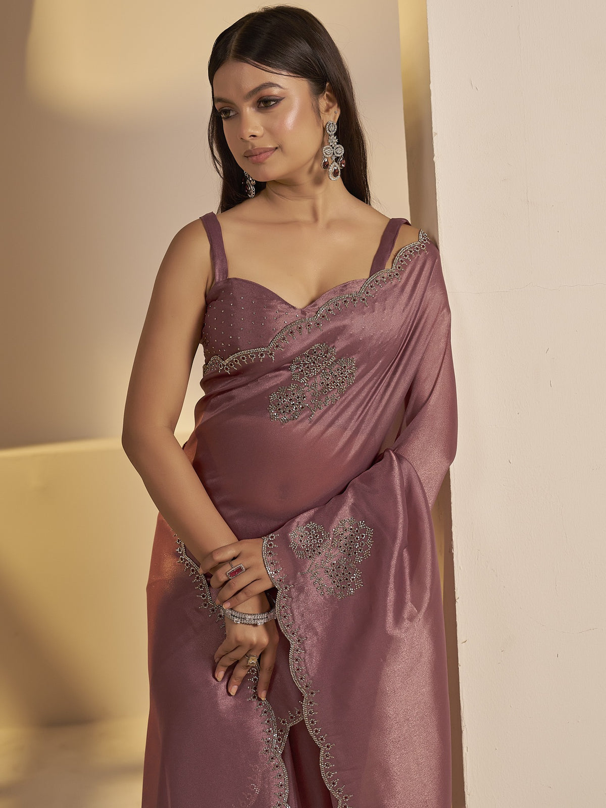 Mauve organza saree view 4