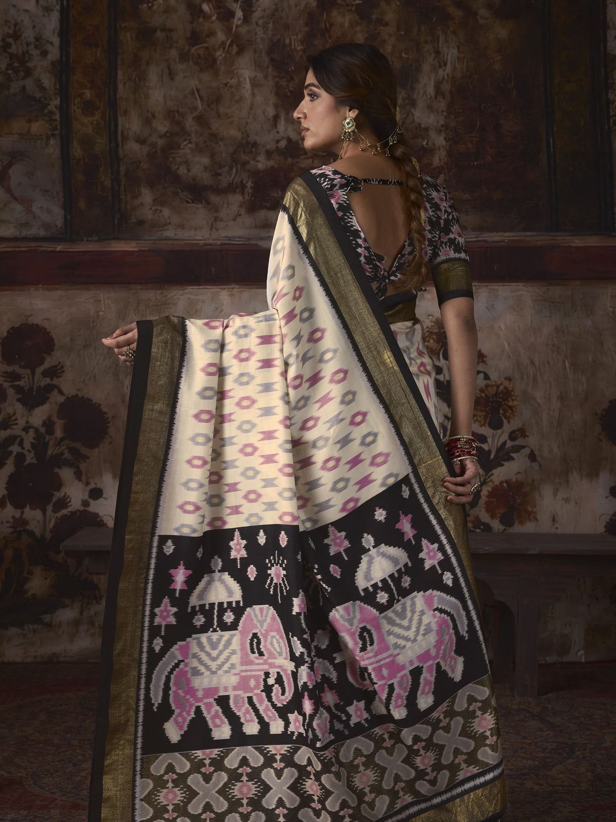 Off White silk blend saree view 2