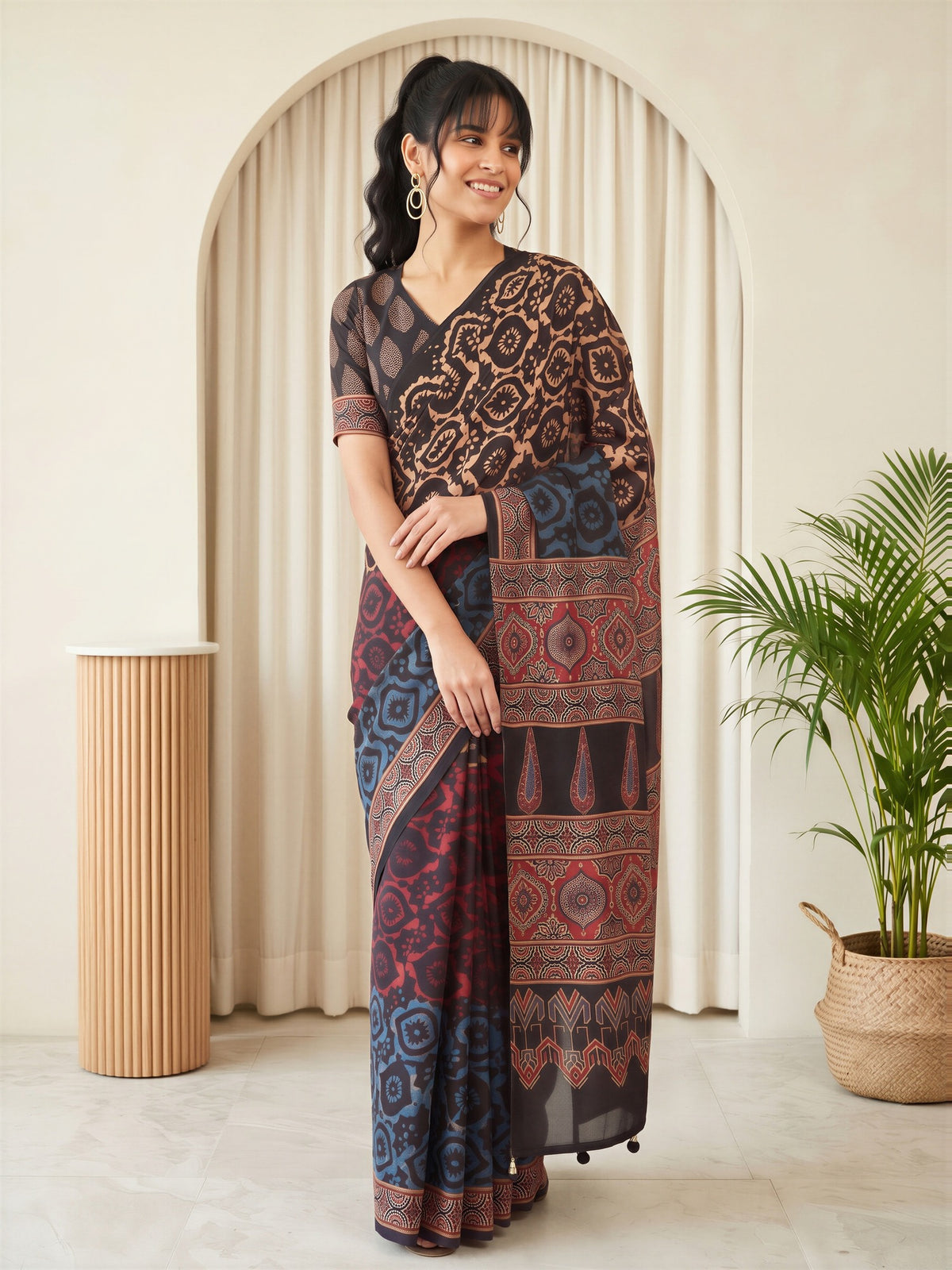 Beige Silk Blend saree – detail view 3