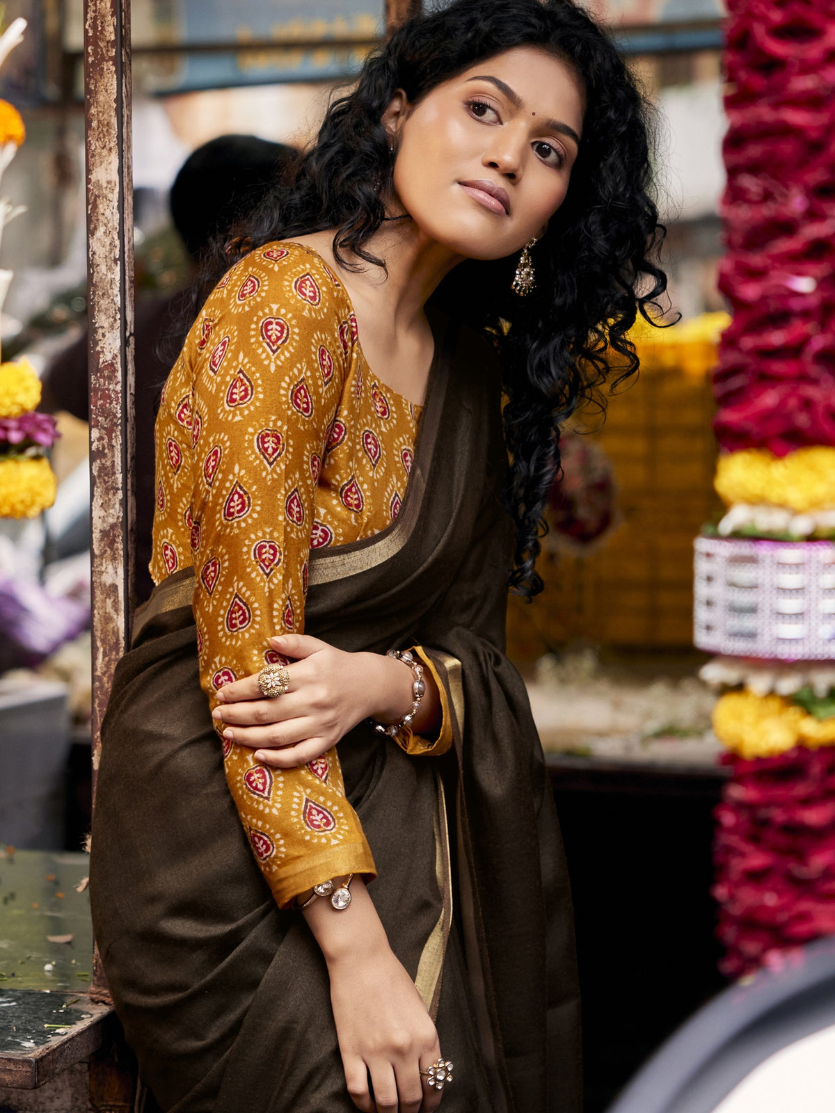 Dark Brown Cotton Blend saree – detail view 3