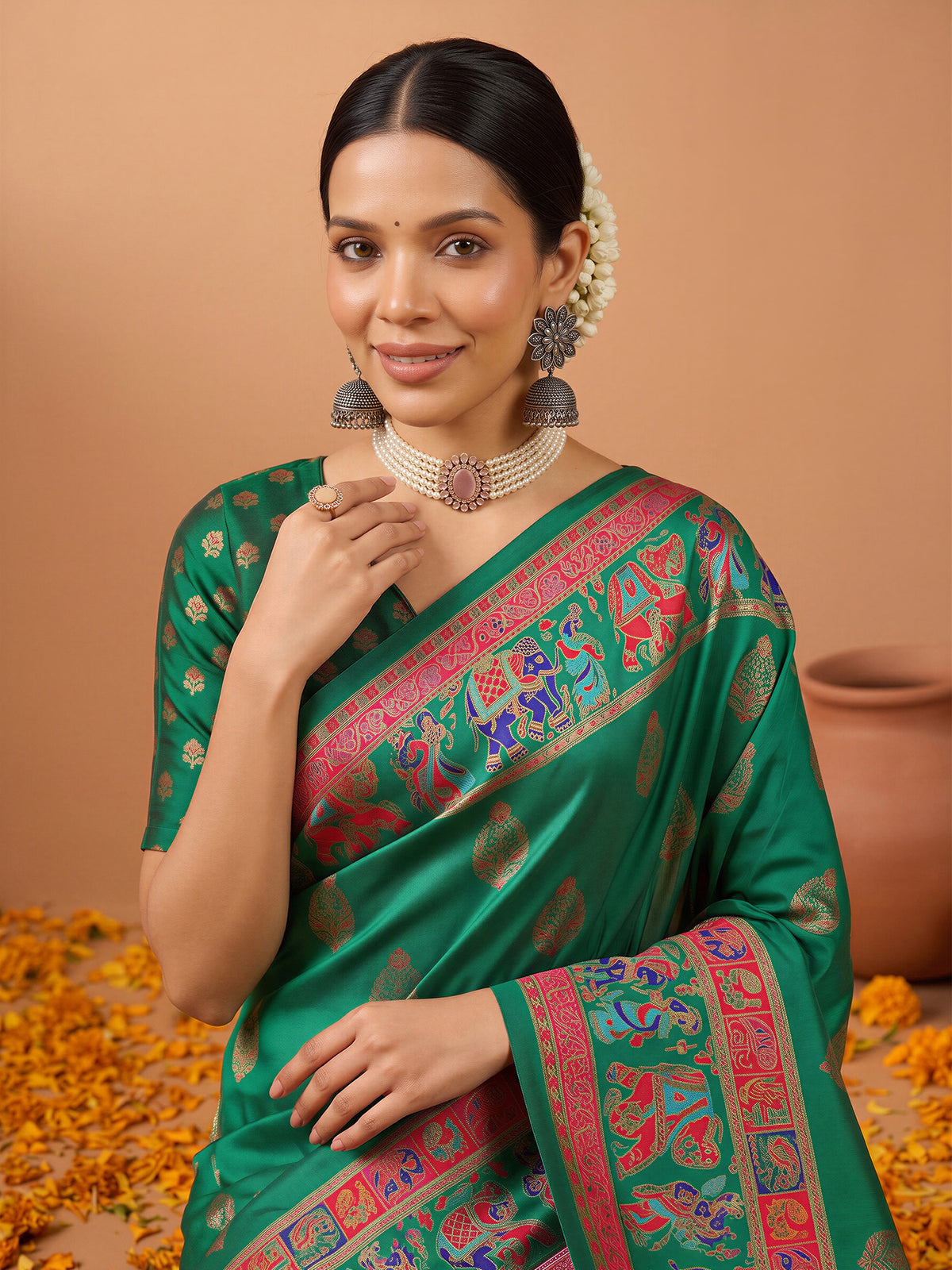 Green Silk Blend saree – detail view 4
