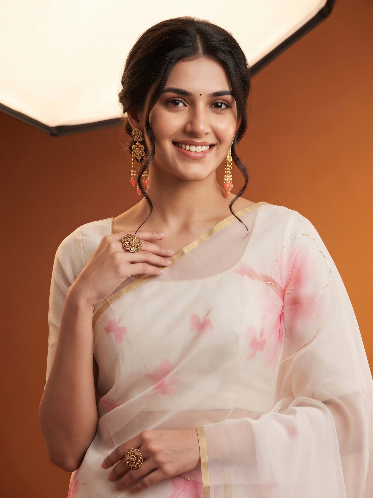 White Organza saree – detail view 4