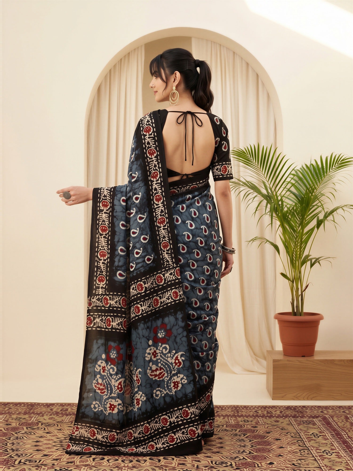 Charcoal Grey Bhagalpuri Silk saree – detail view 1
