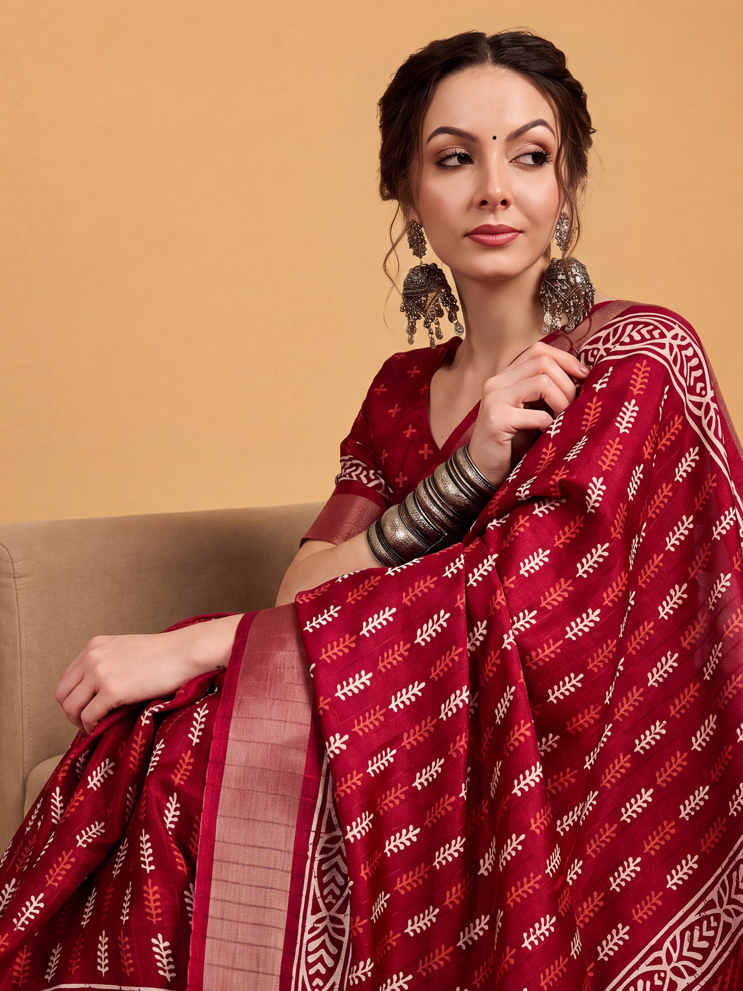 Red Silk Blend saree – detail view 3