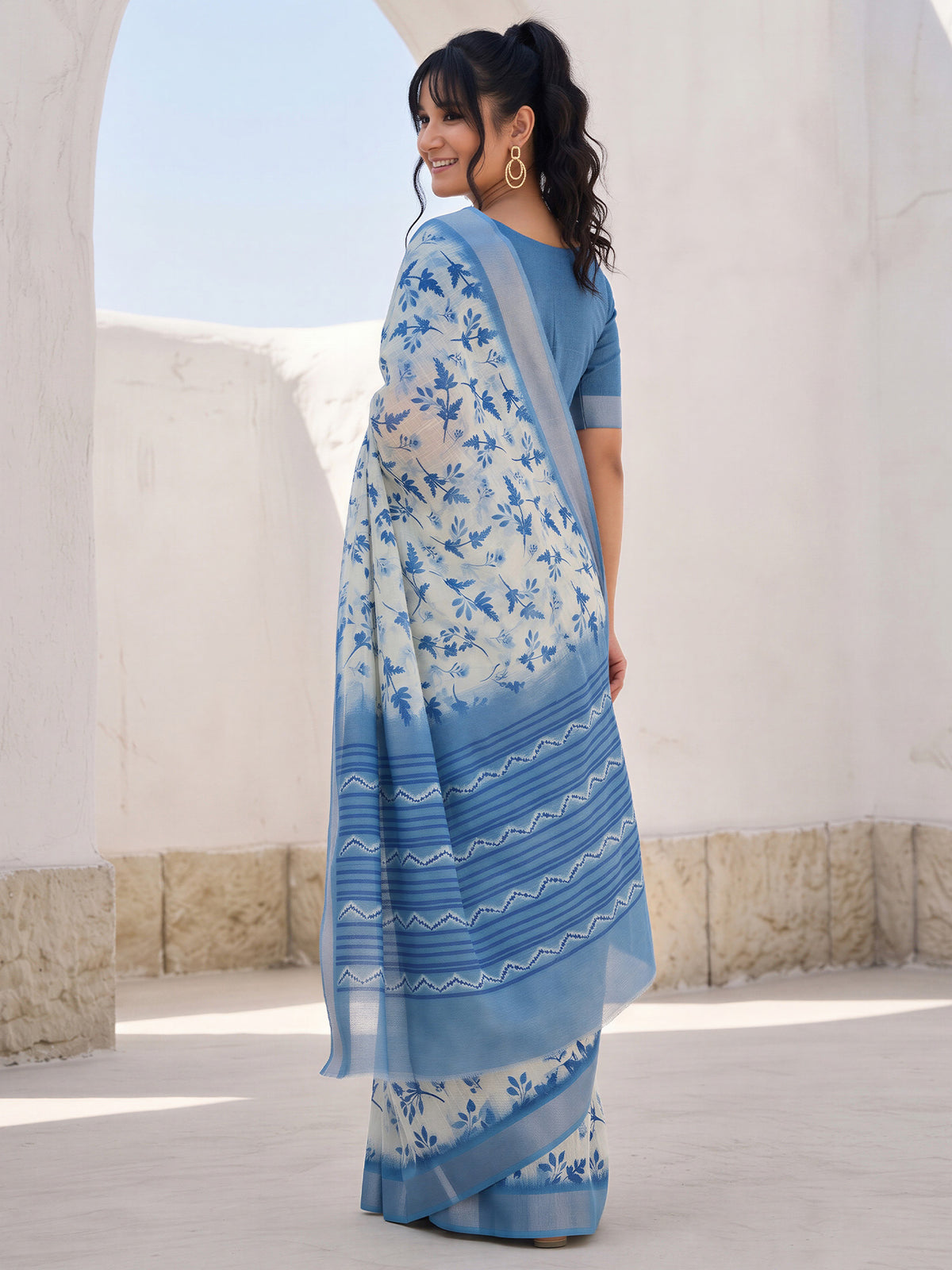 Off White Cotton Linen saree – detail view 1