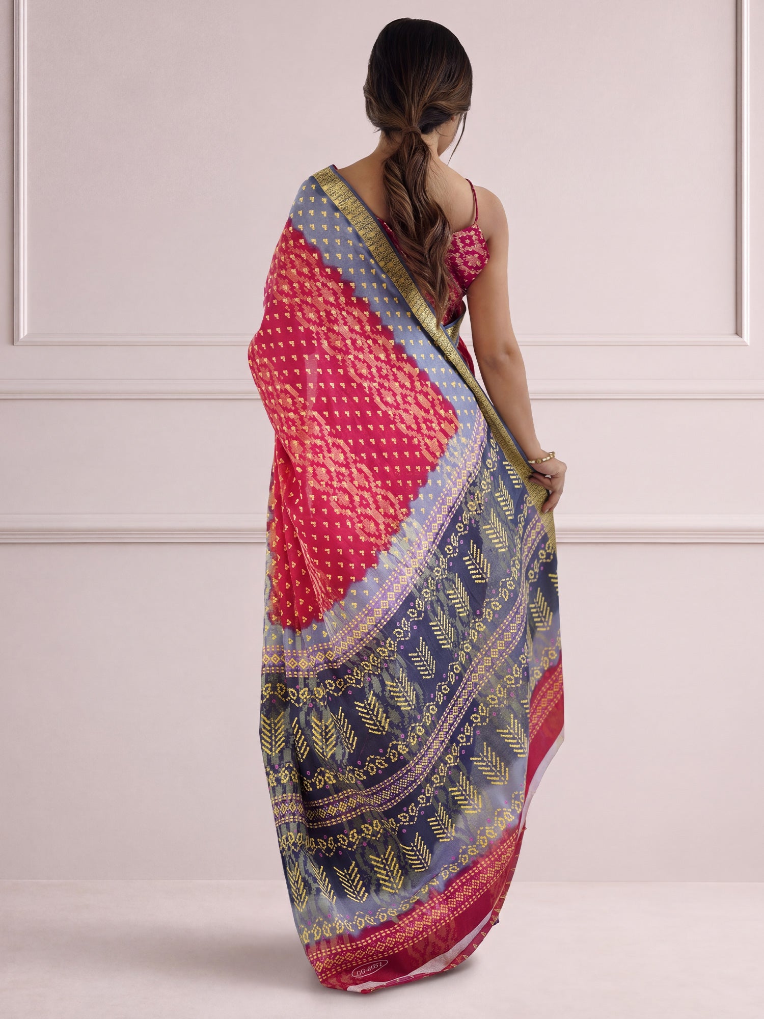 Pink Cotton saree – detail view 1