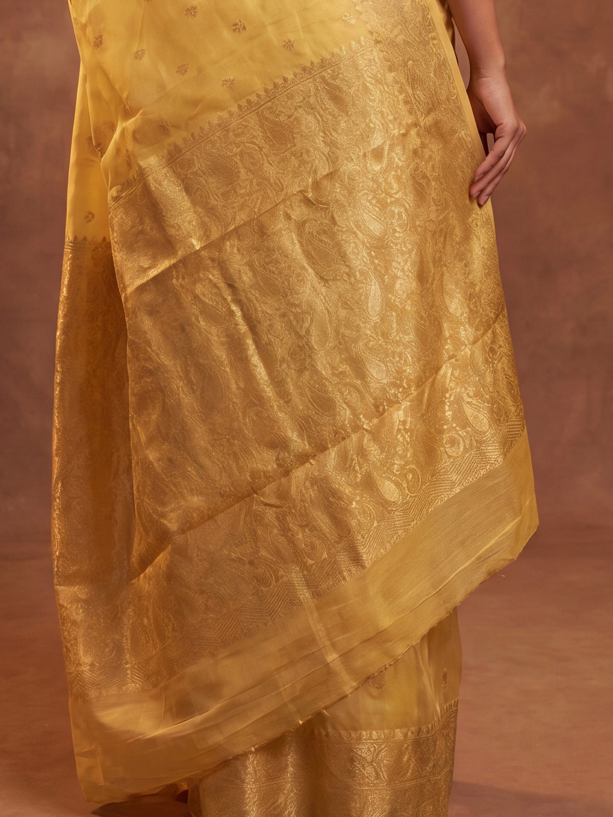 Yellow Silk Blend saree – detail view 5