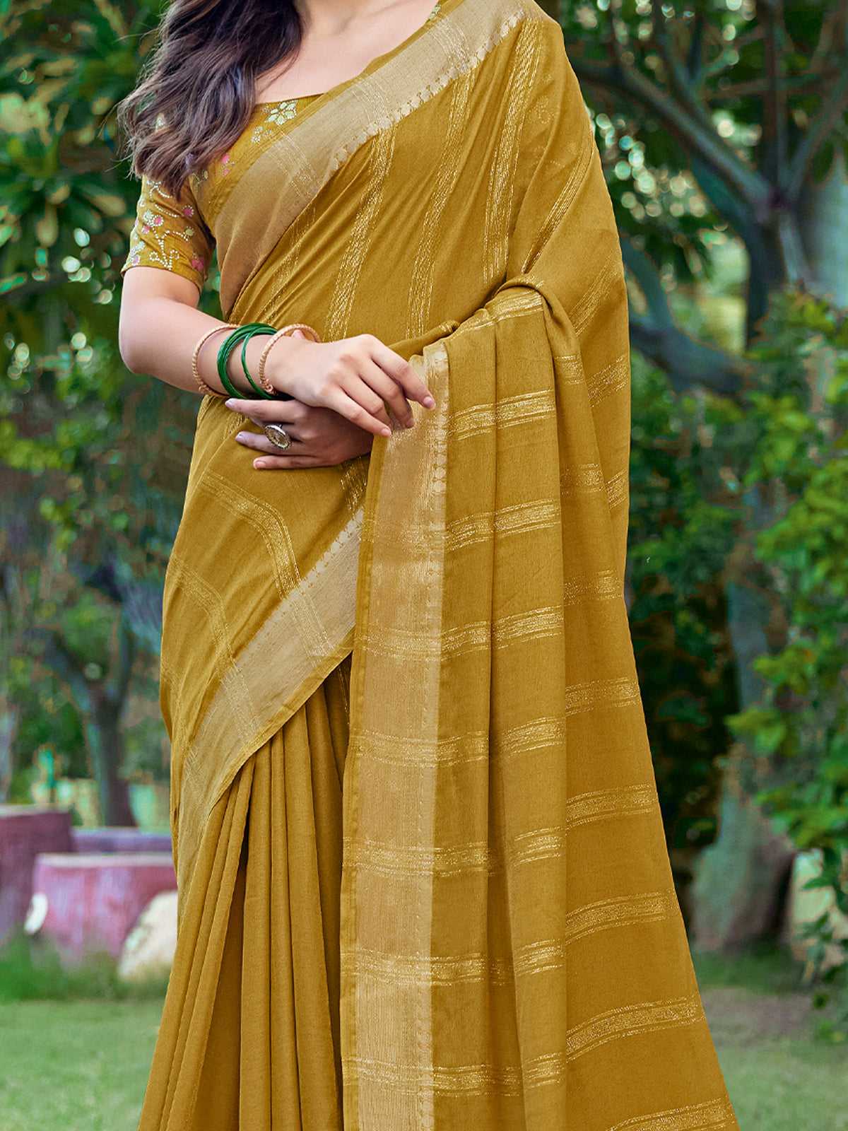 Olive Georgette saree – detail view 3