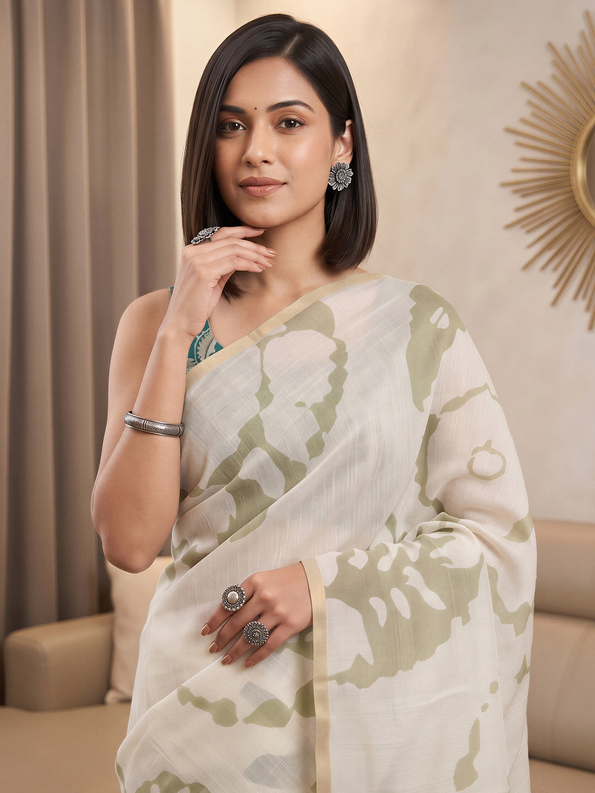 White Cotton Blend saree – detail view 4