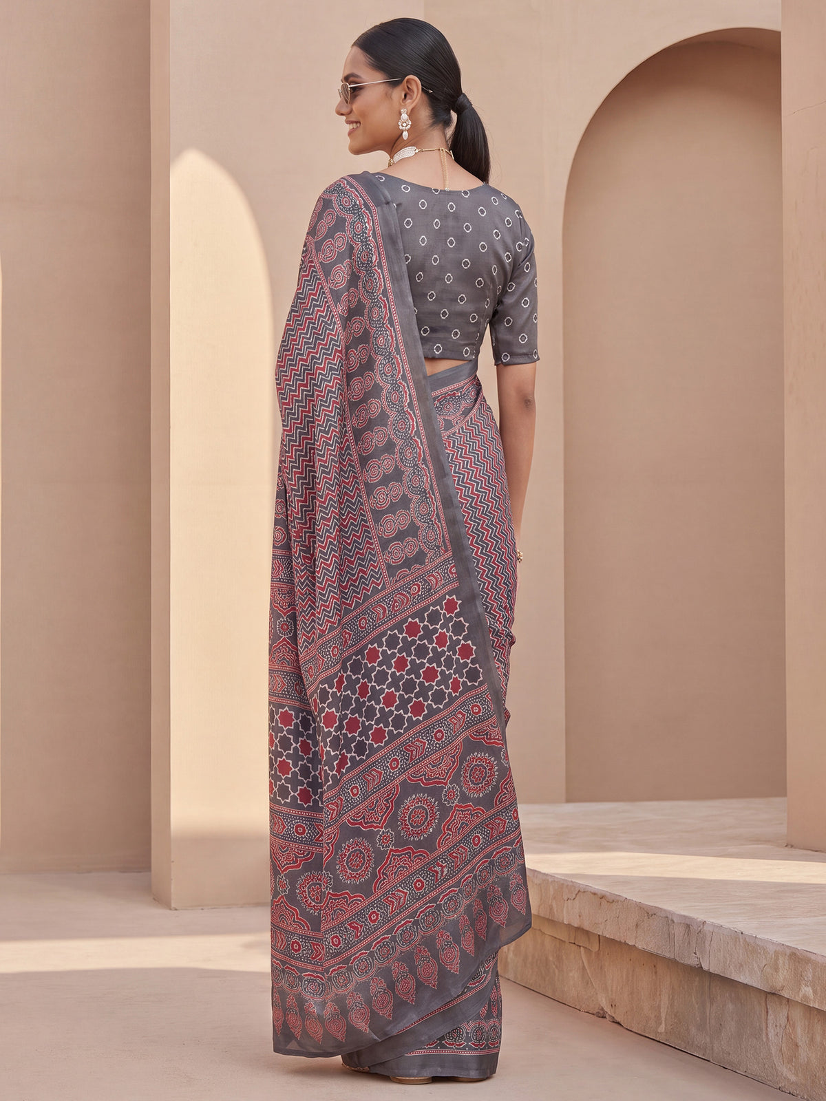 Grey Satin saree – detail view 1