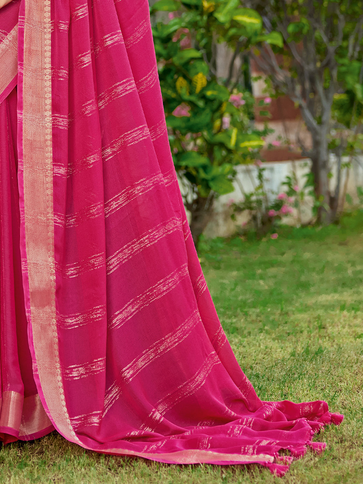 Pink Georgette saree – detail view 4