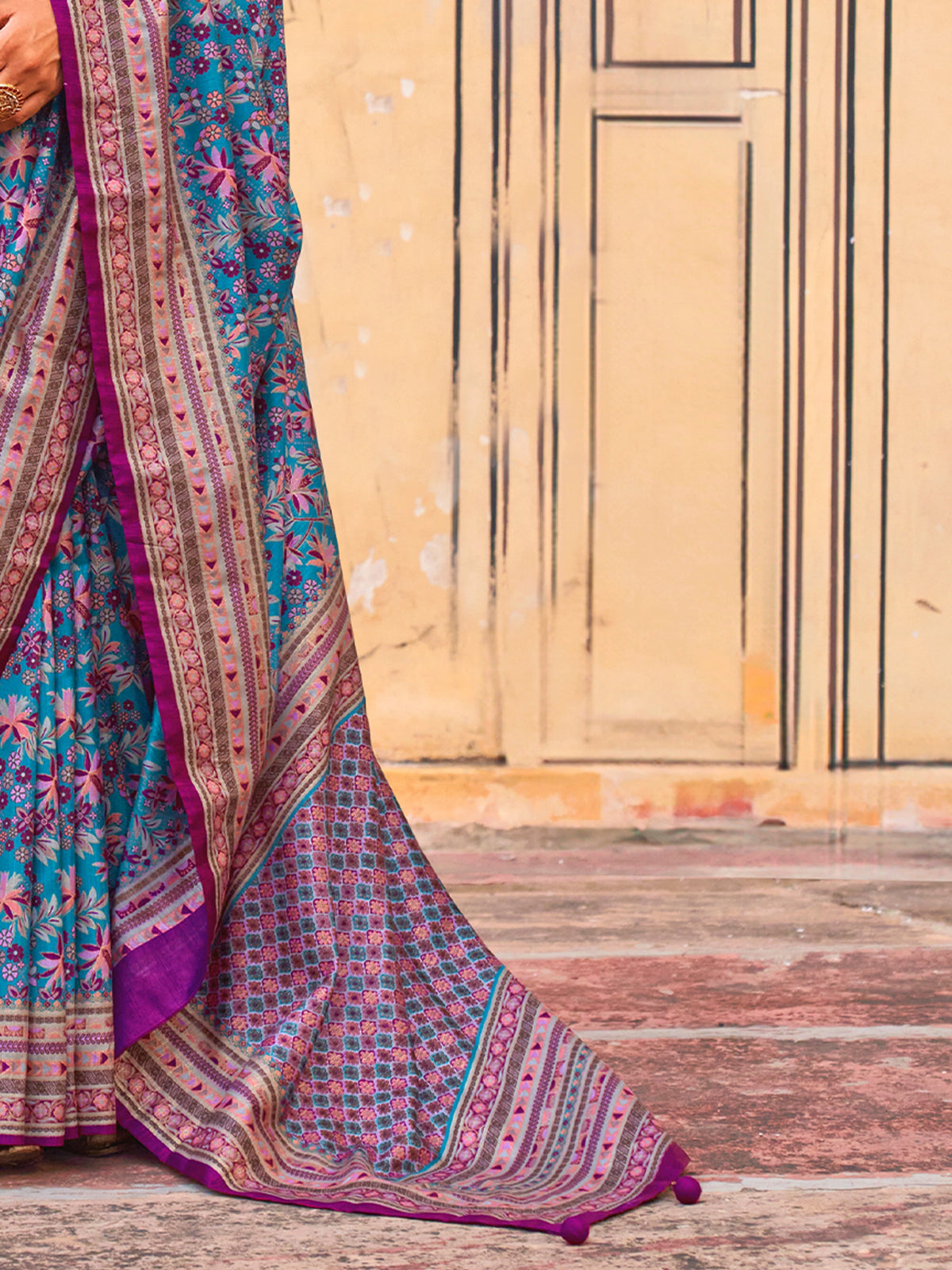 Teal Blue Silk Blend saree – detail view 4