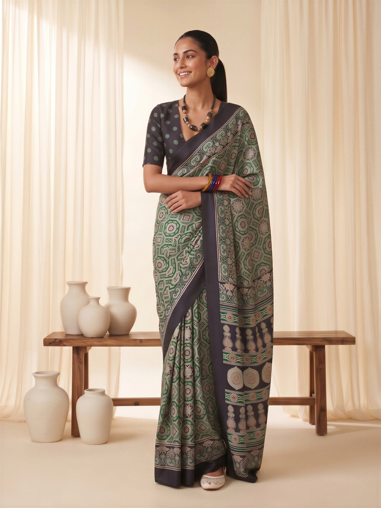 Green Crepe saree – detail view 3
