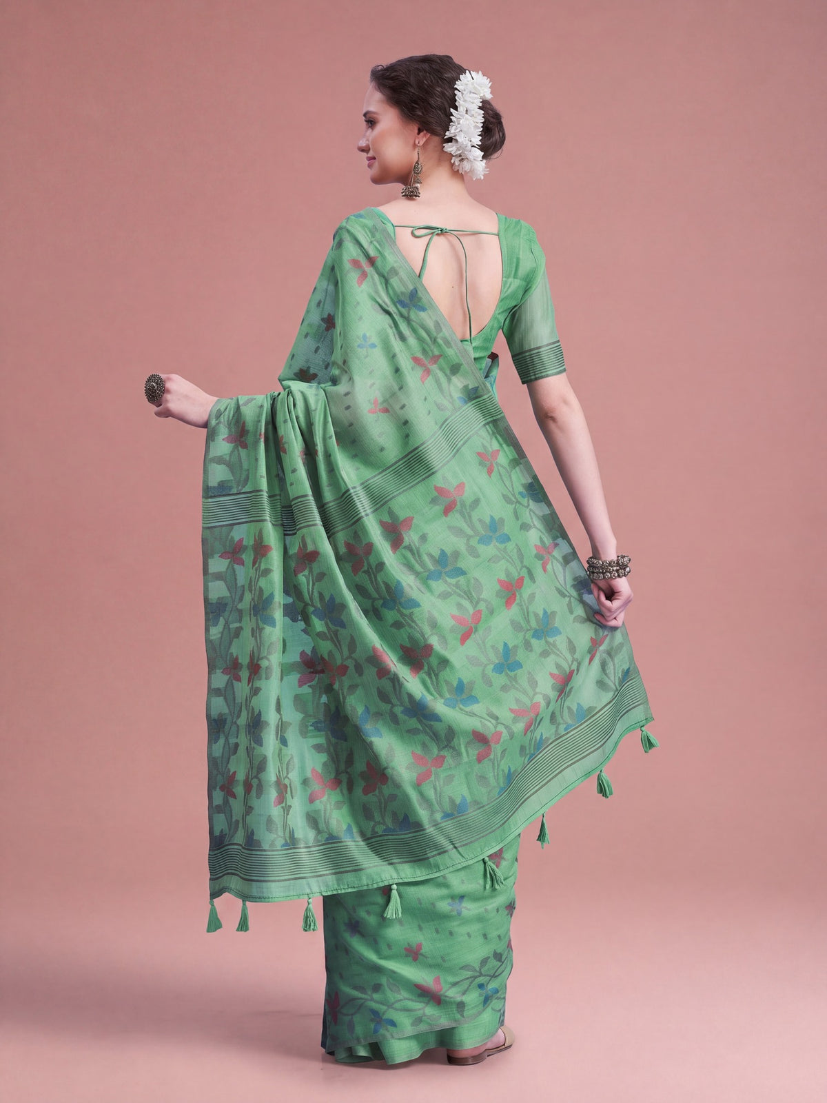 Light Green Linen saree – detail view 1