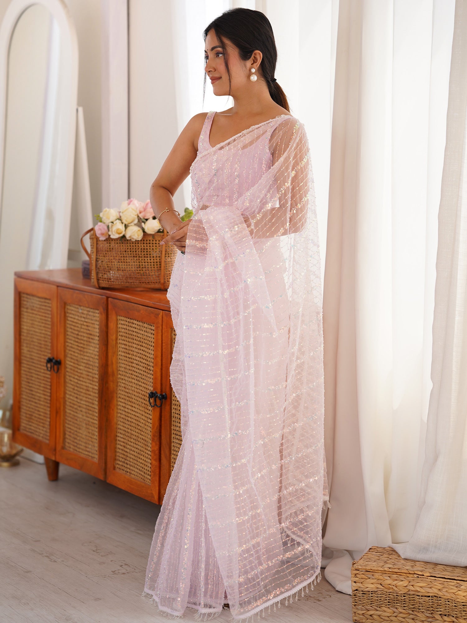 Pink Net saree – detail view 2
