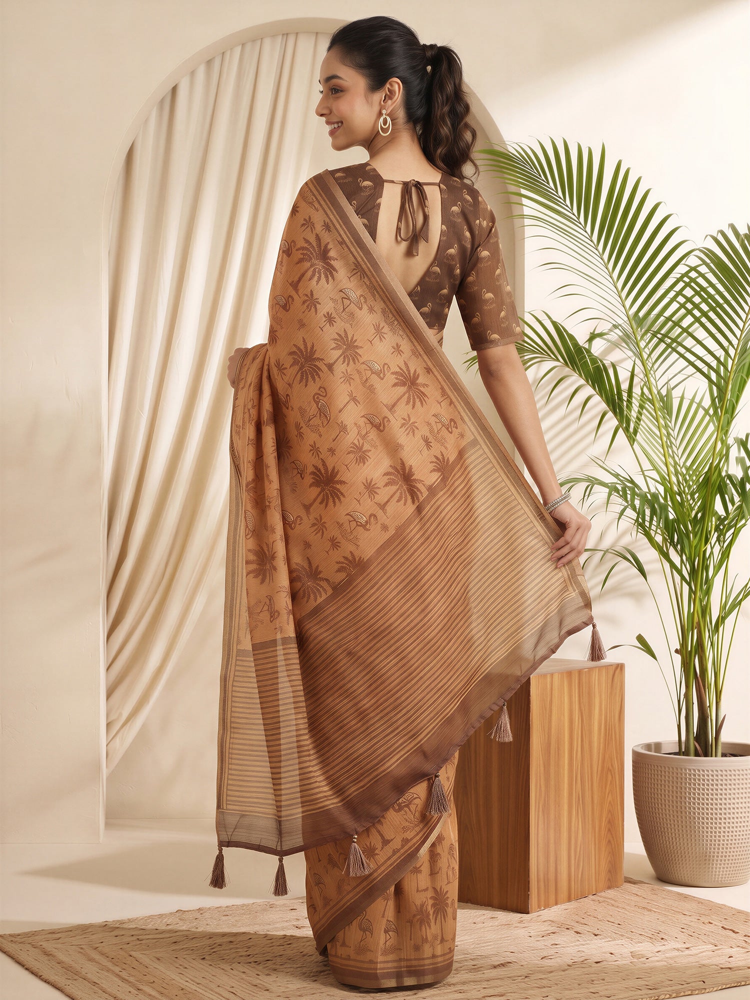 Rust Cotton Linen saree – detail view 1