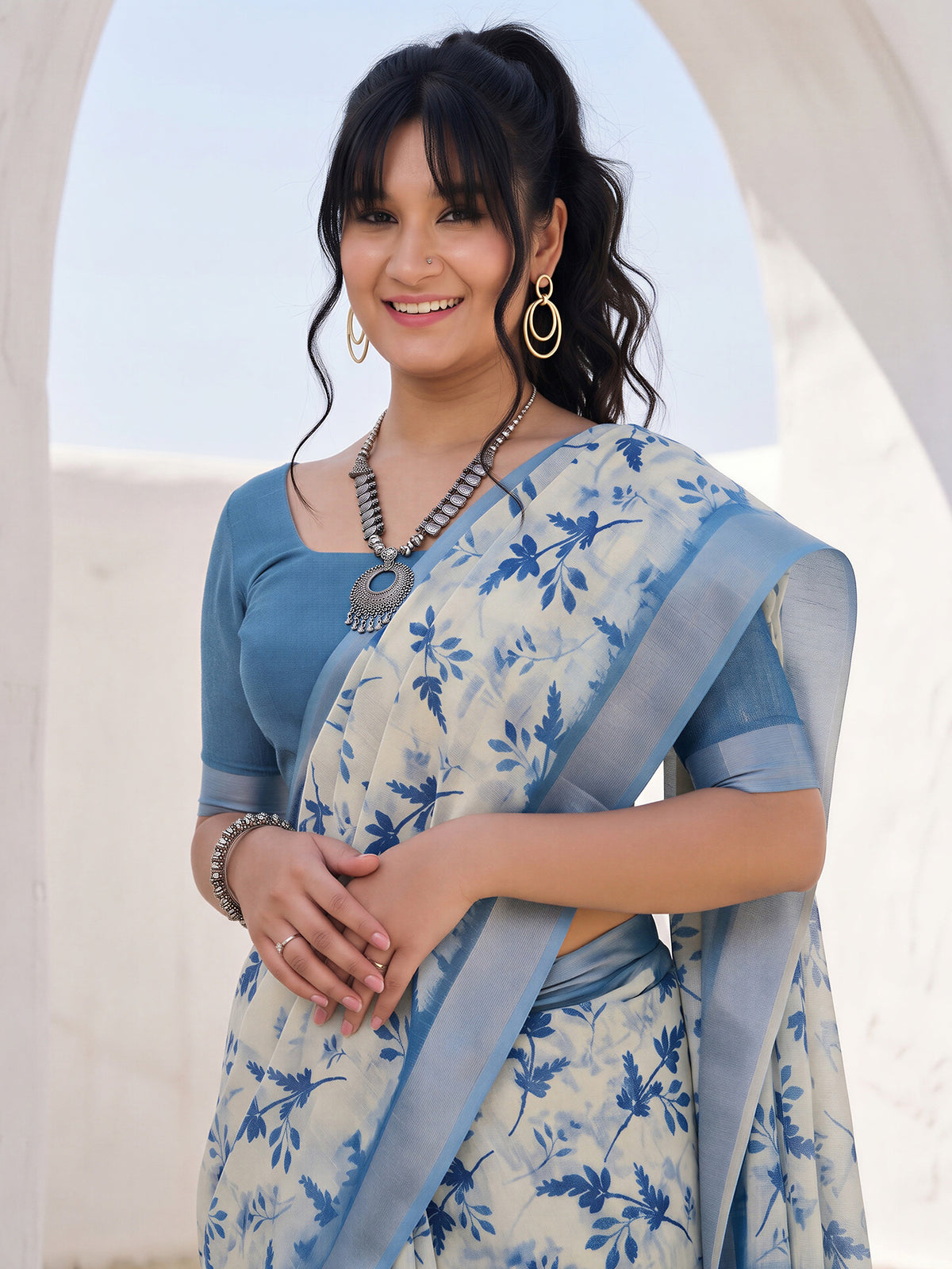 Off White Cotton Linen saree – detail view 4