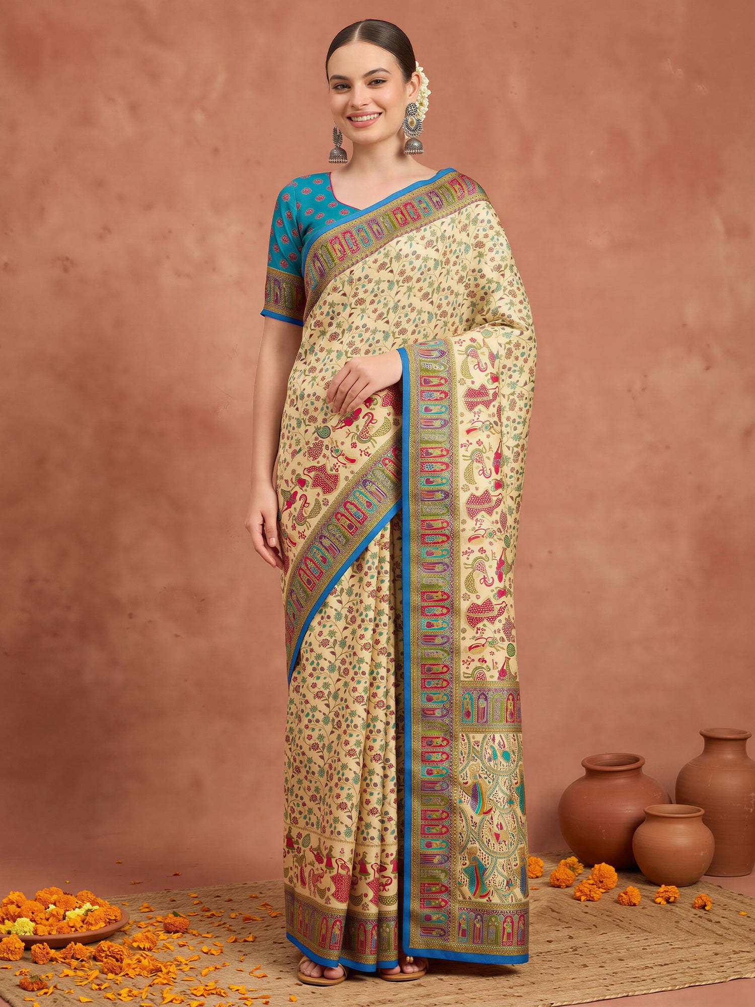 Cream Silk Blend saree – detail view 2