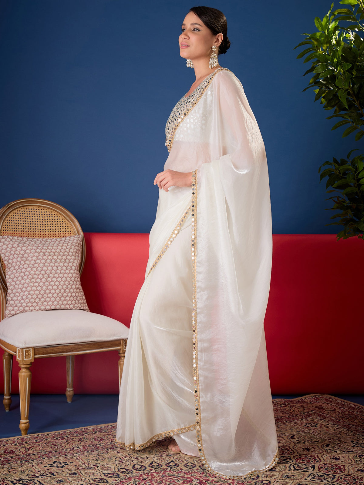 White Pure Chiffon saree – detail view 2