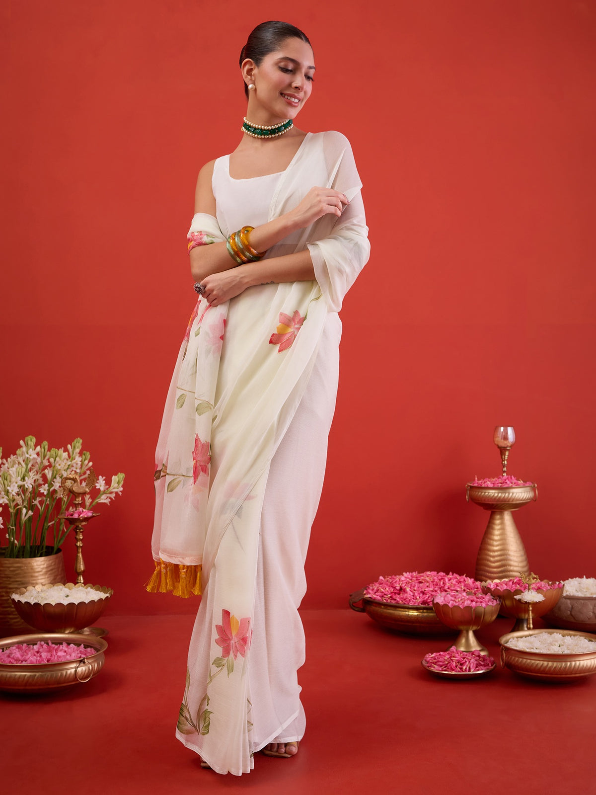 Off White Chiffon saree – detail view 2