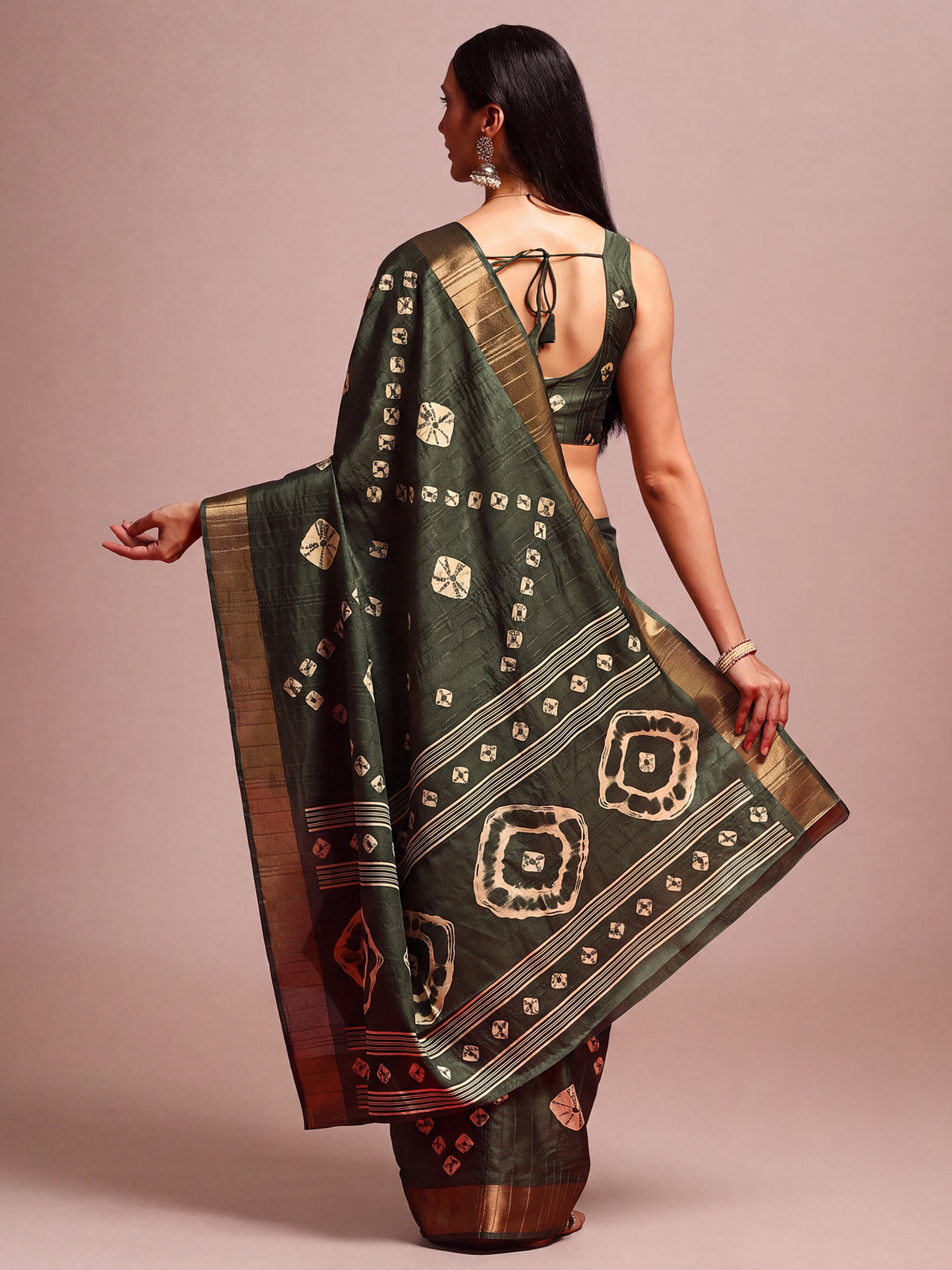 Dark Green Silk Blend saree – detail view 1
