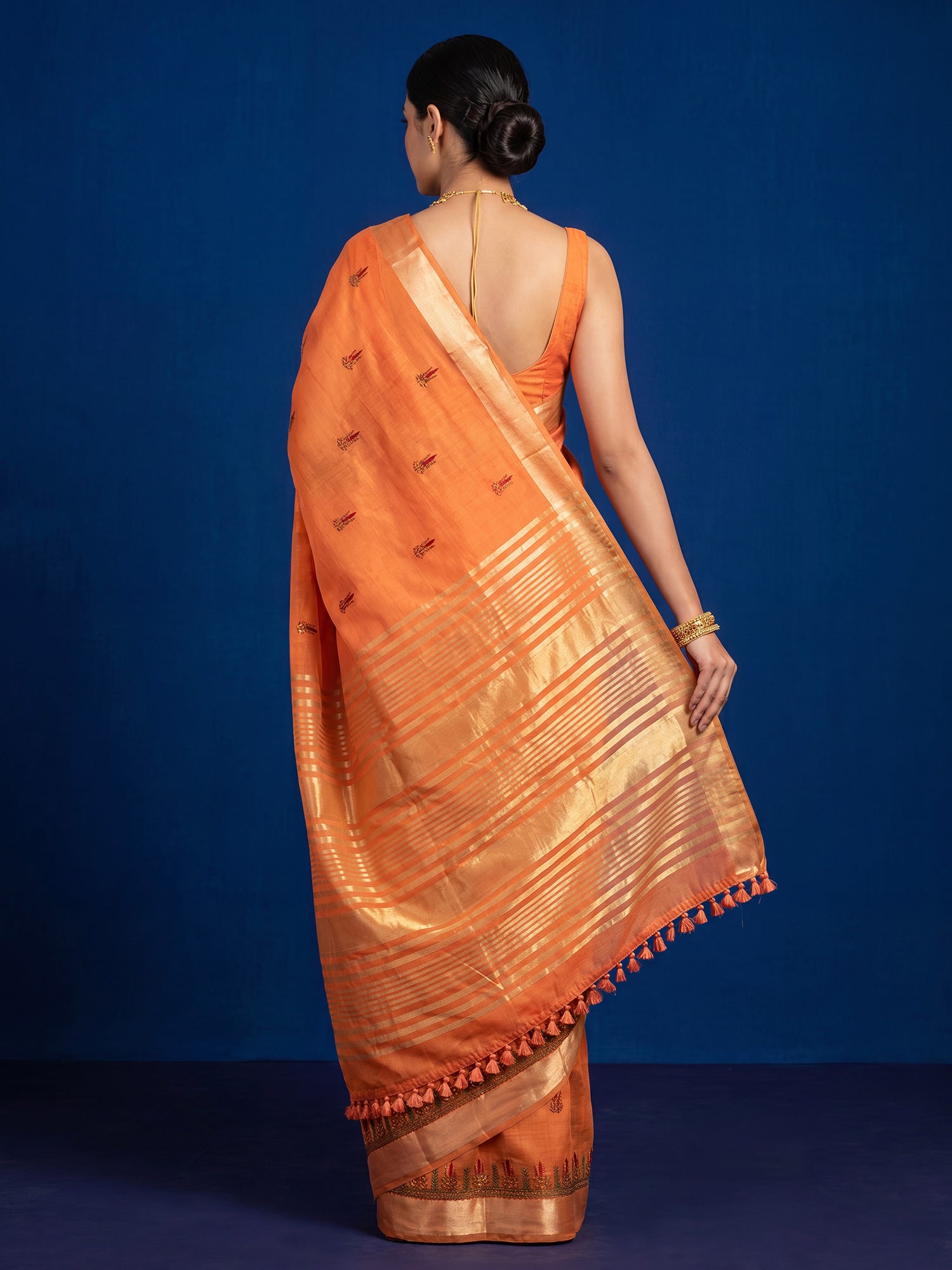 Orange Cotton Linen saree – detail view 1