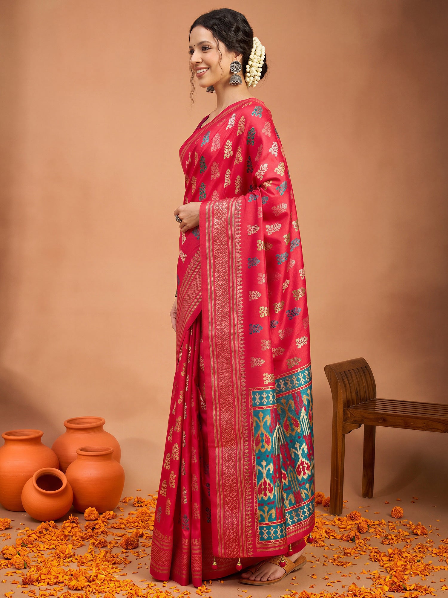 Pink Silk Blend saree – detail view 2