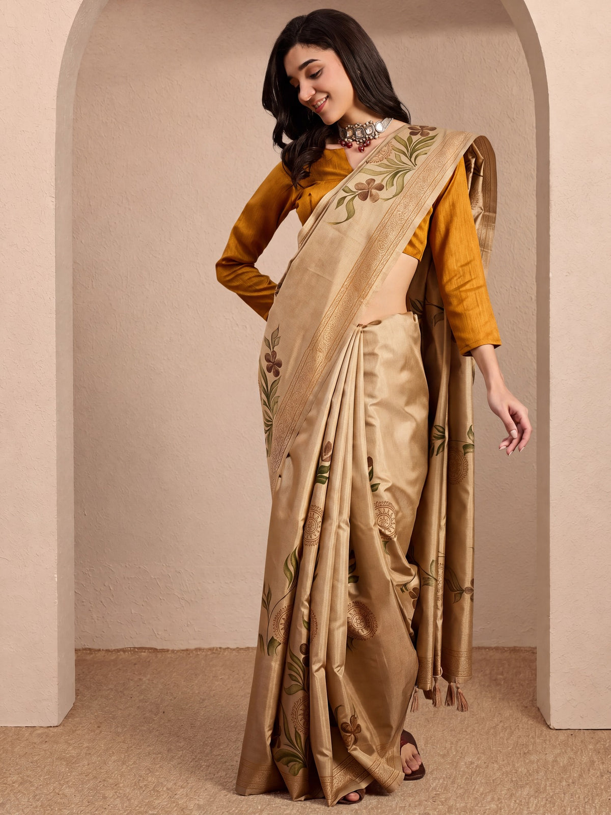 Beige Silk Blend saree – detail view 2
