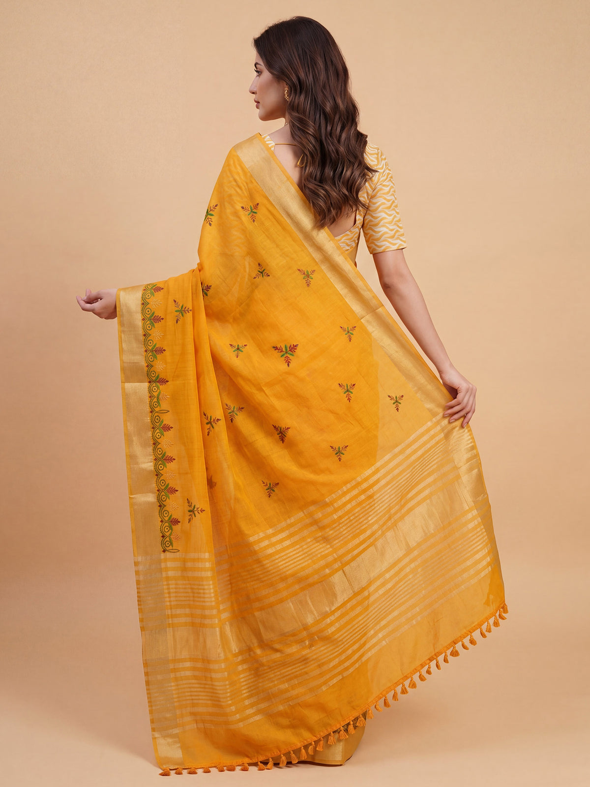 Mustard Cotton Linen saree – detail view 1