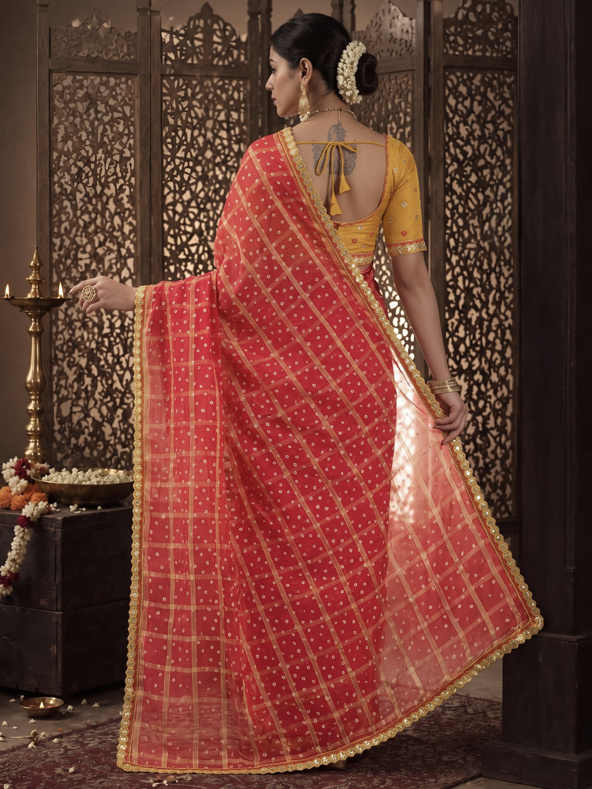 Red Viscose saree – detail view 1