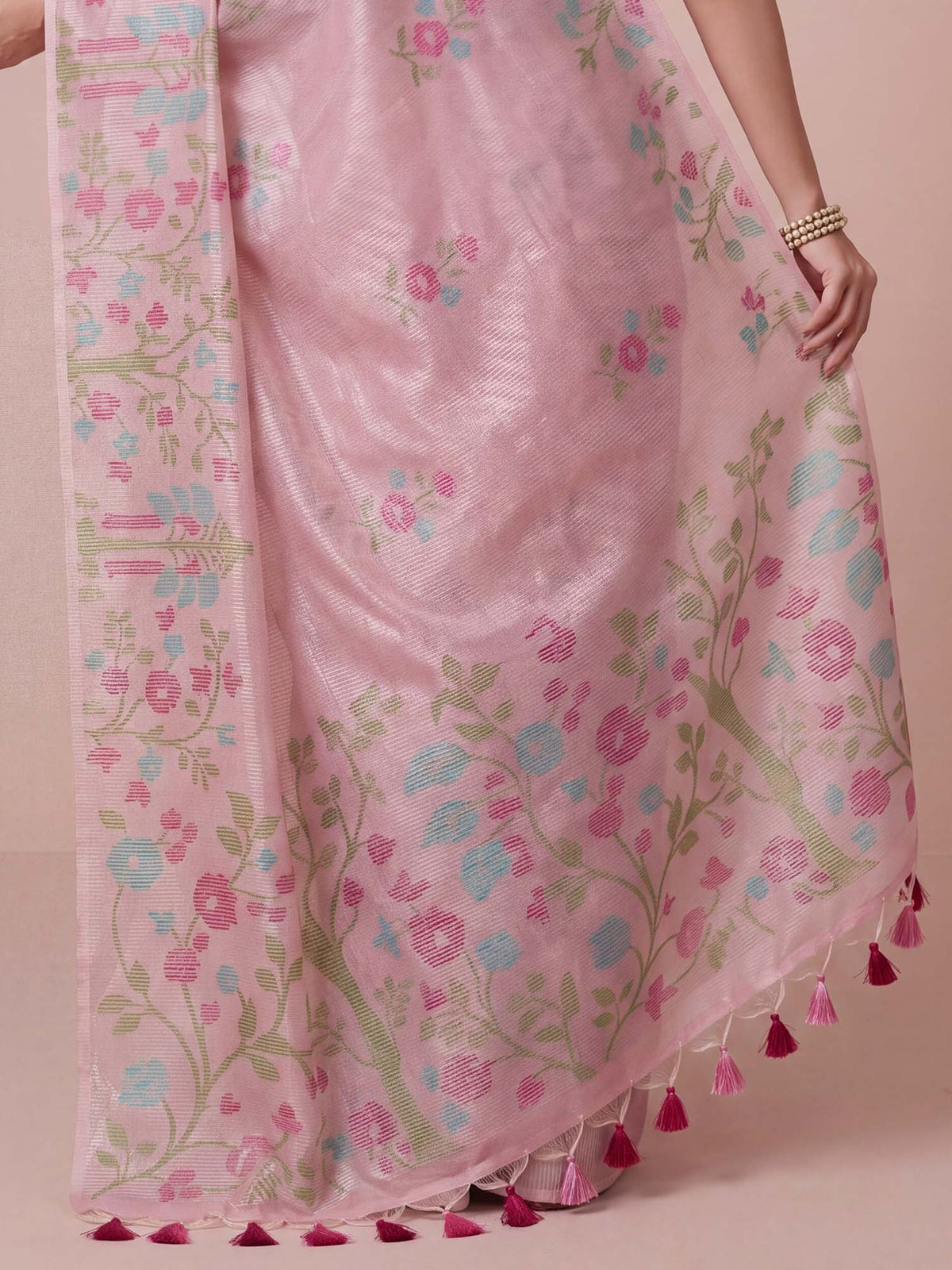 Pink Tissue saree – detail view 5