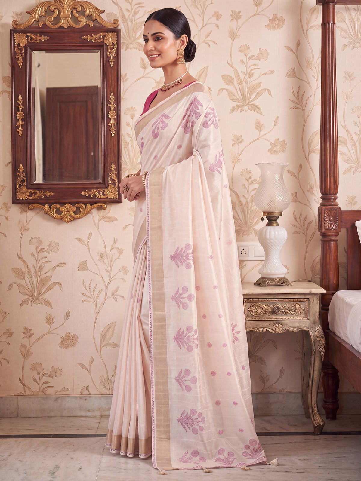 White Satin Silk saree – detail view 2