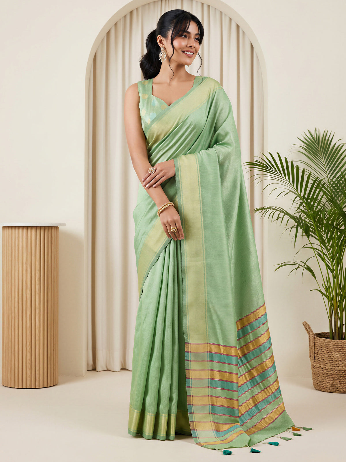 Light Green Bhagalpuri Silk saree – detail view 3