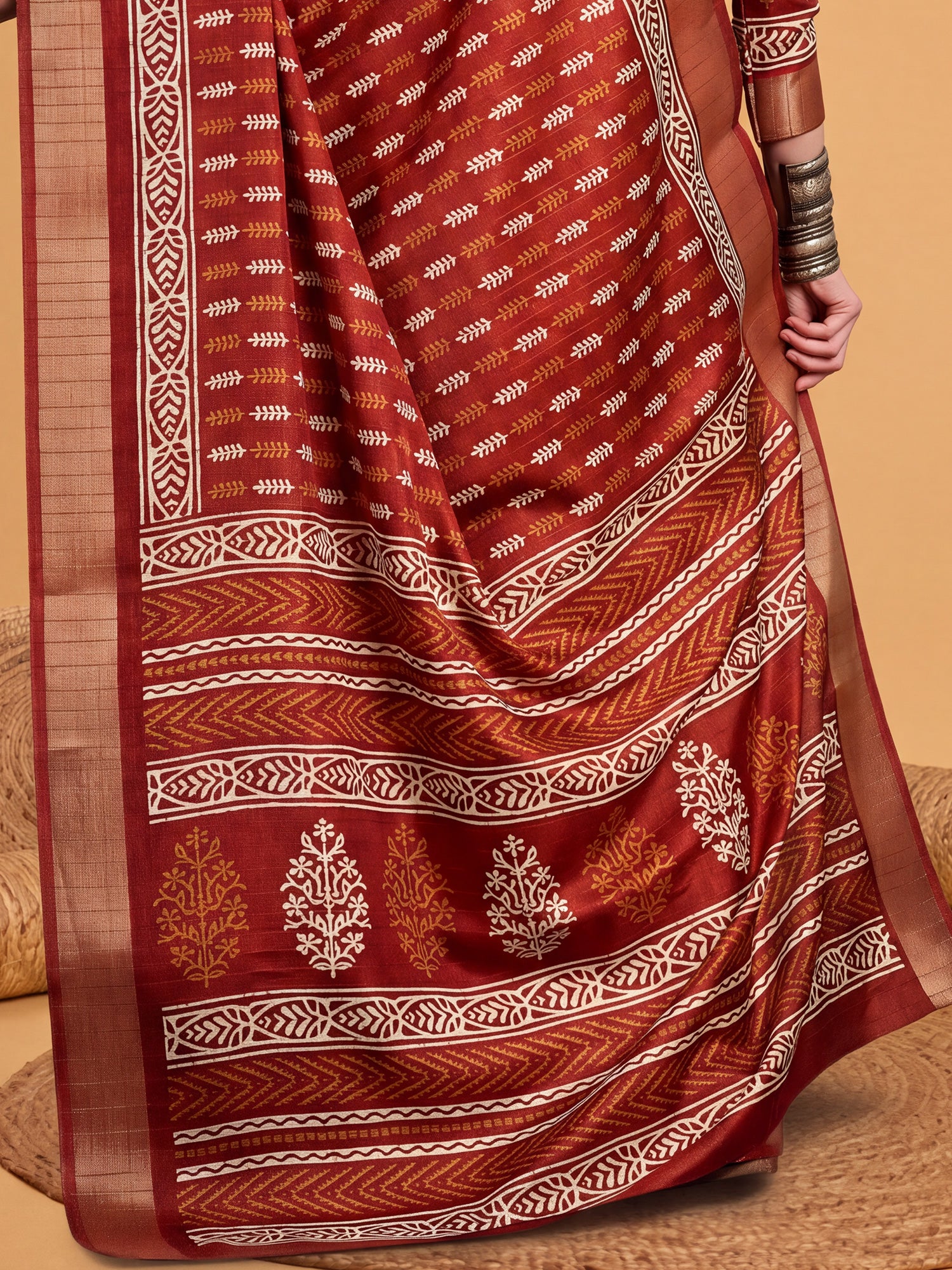 Rust Silk Blend saree – detail view 5